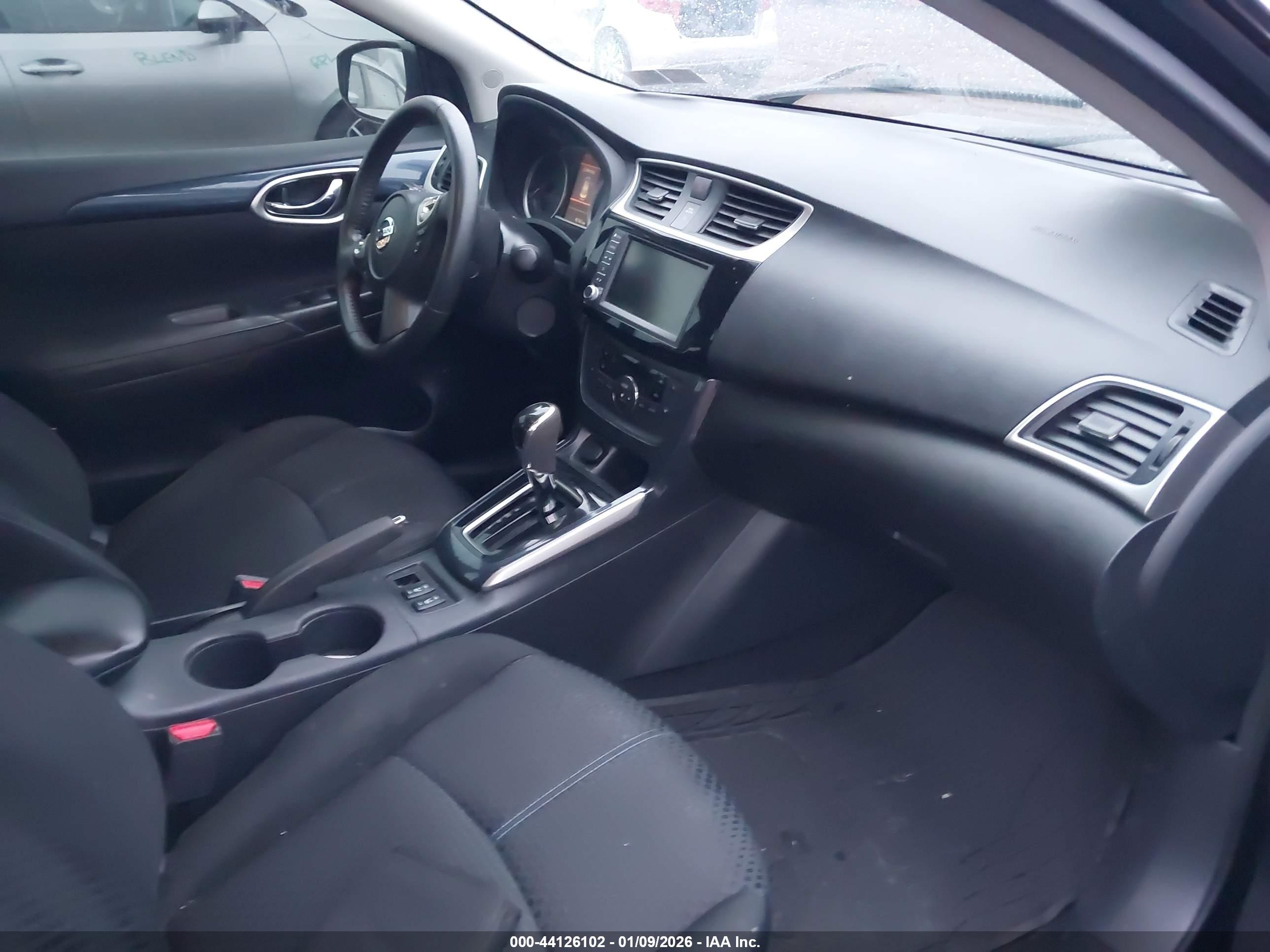 NISSAN SENTRA image 5