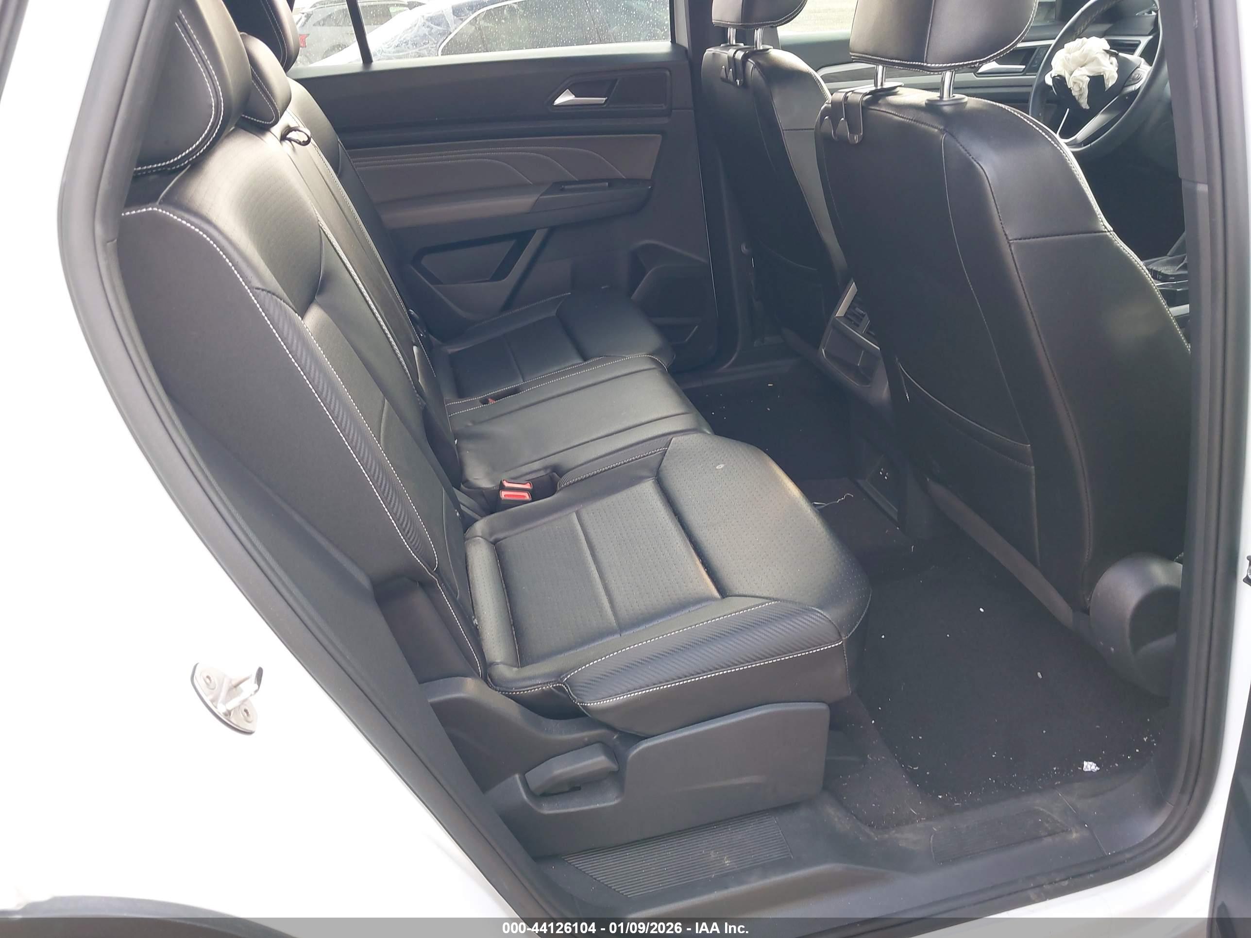 VOLKSWAGEN ATLAS image 8