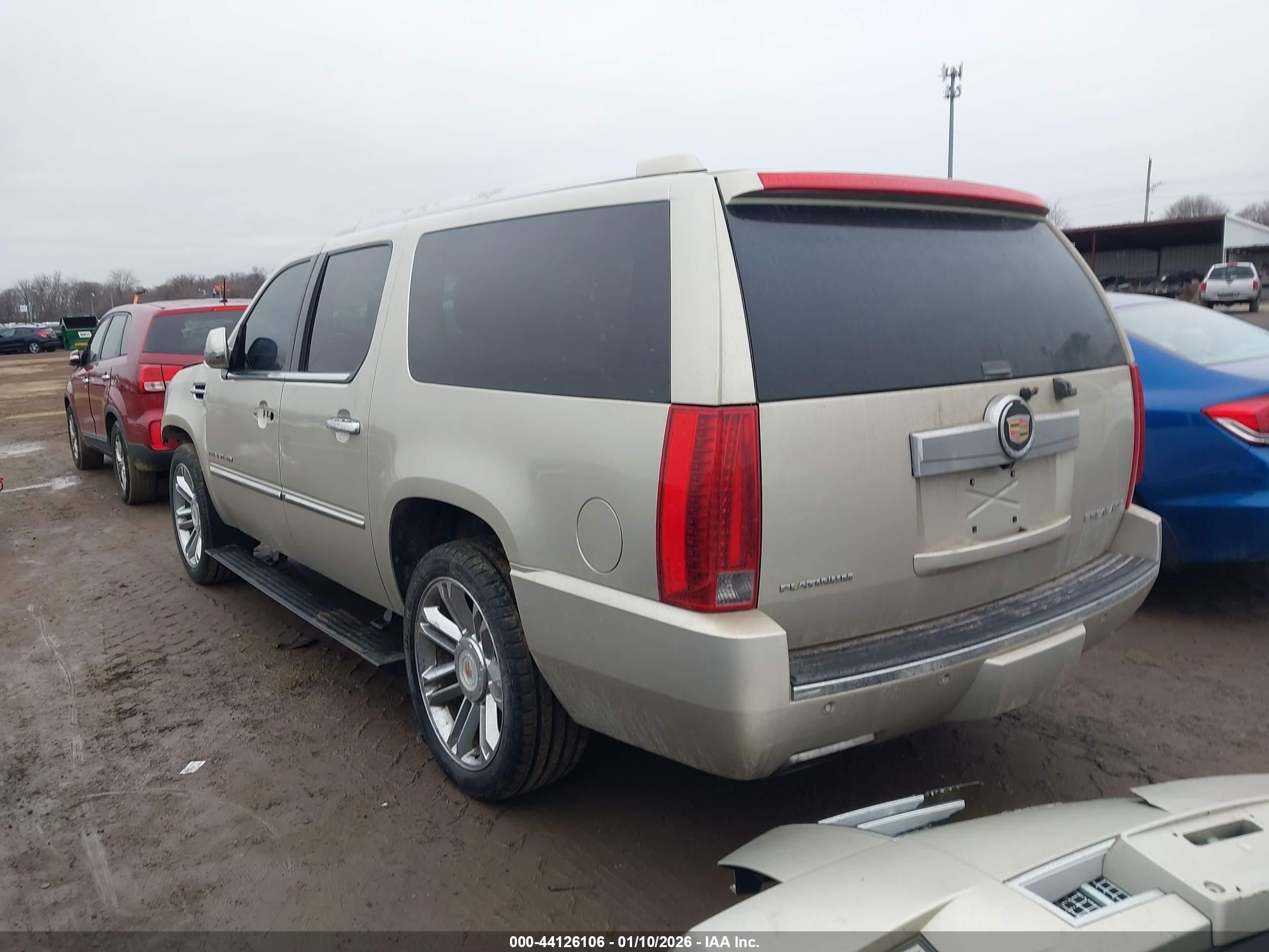CADILLAC ESCALADE image 3