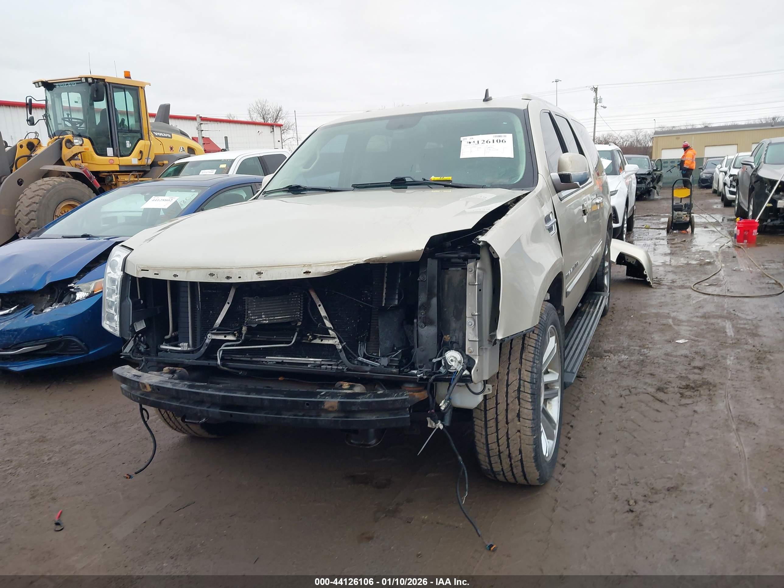 CADILLAC ESCALADE image 6