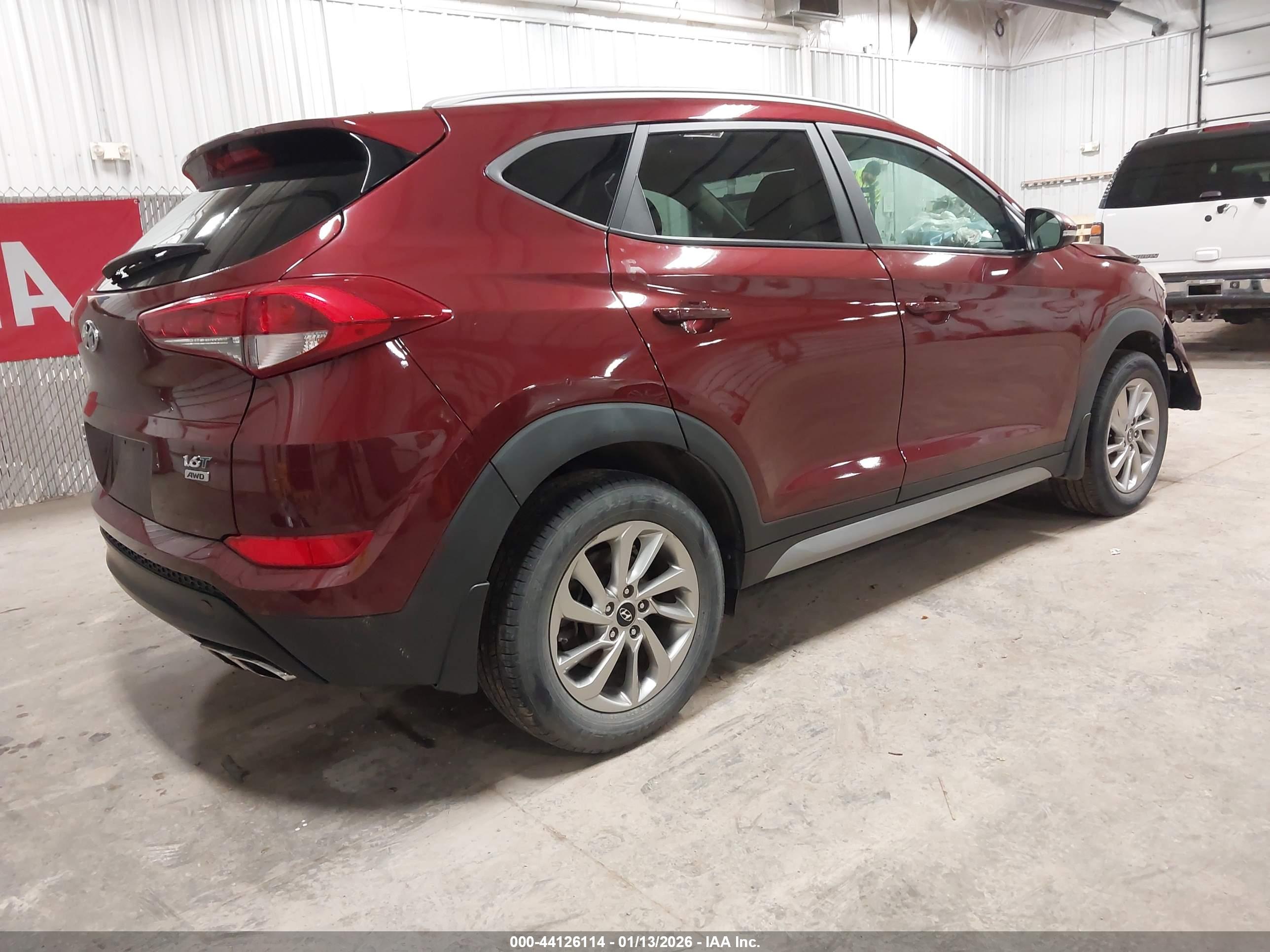 HYUNDAI TUCSON image 4