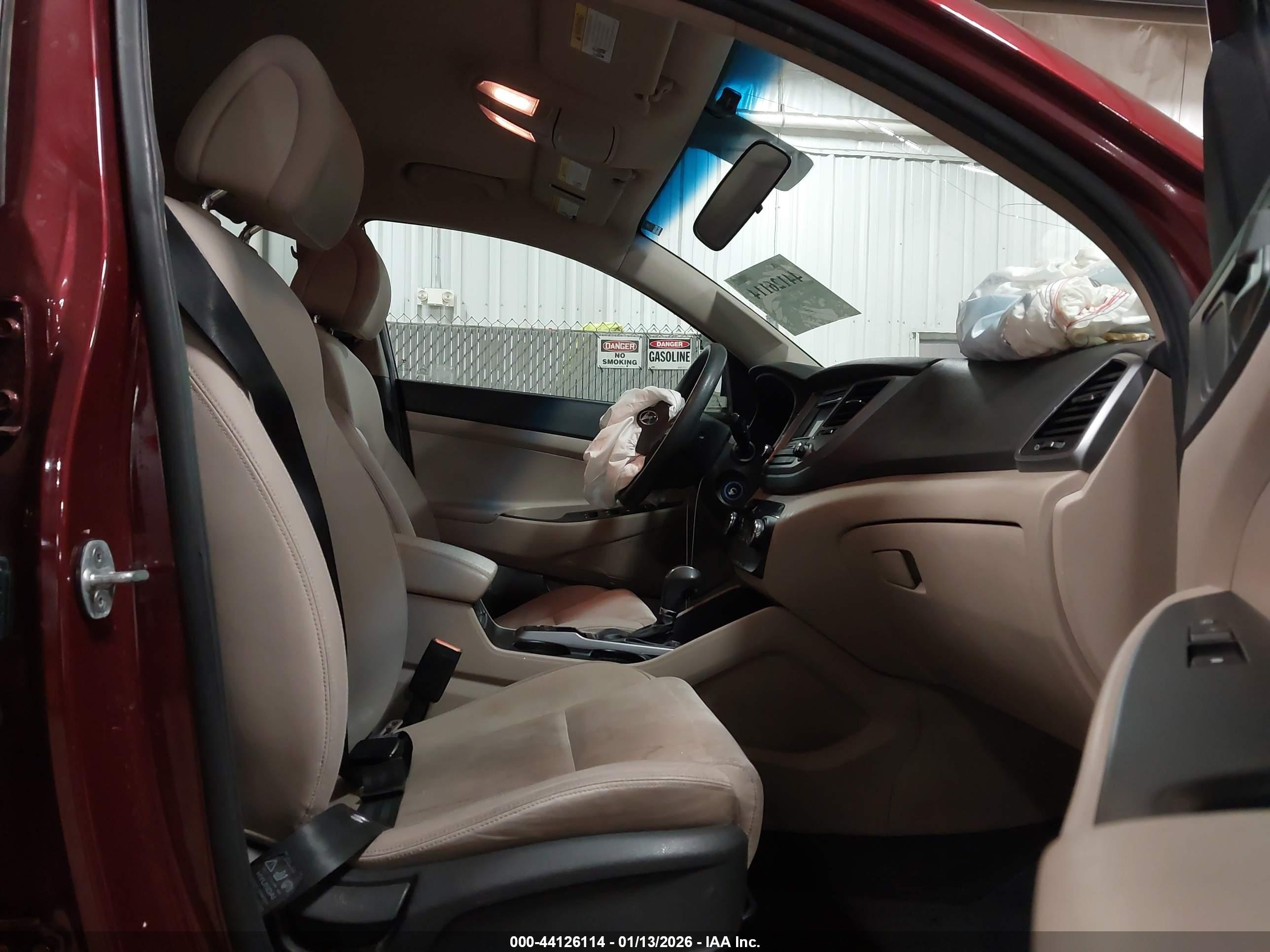 HYUNDAI TUCSON image 5