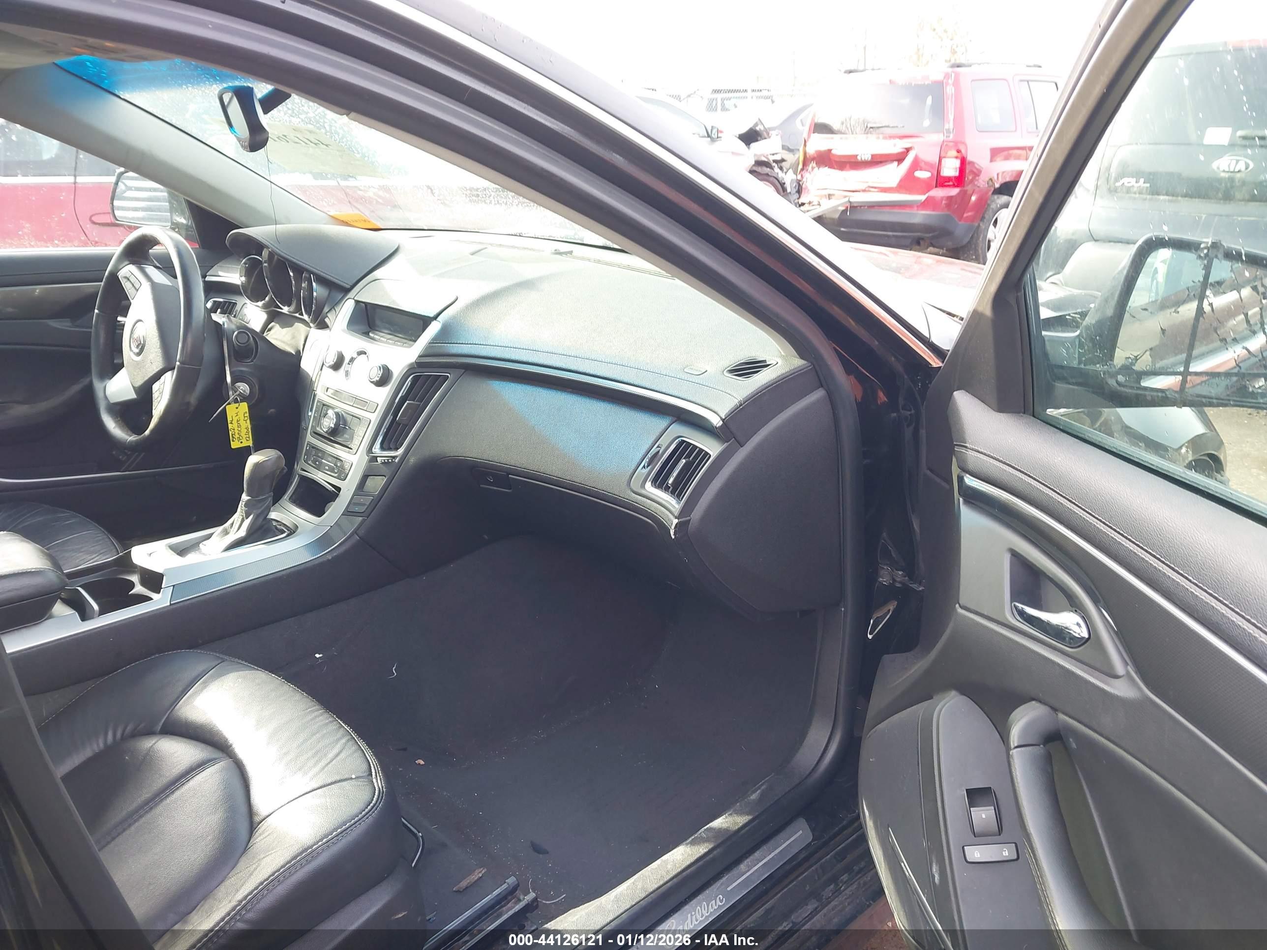 CADILLAC CTS image 5