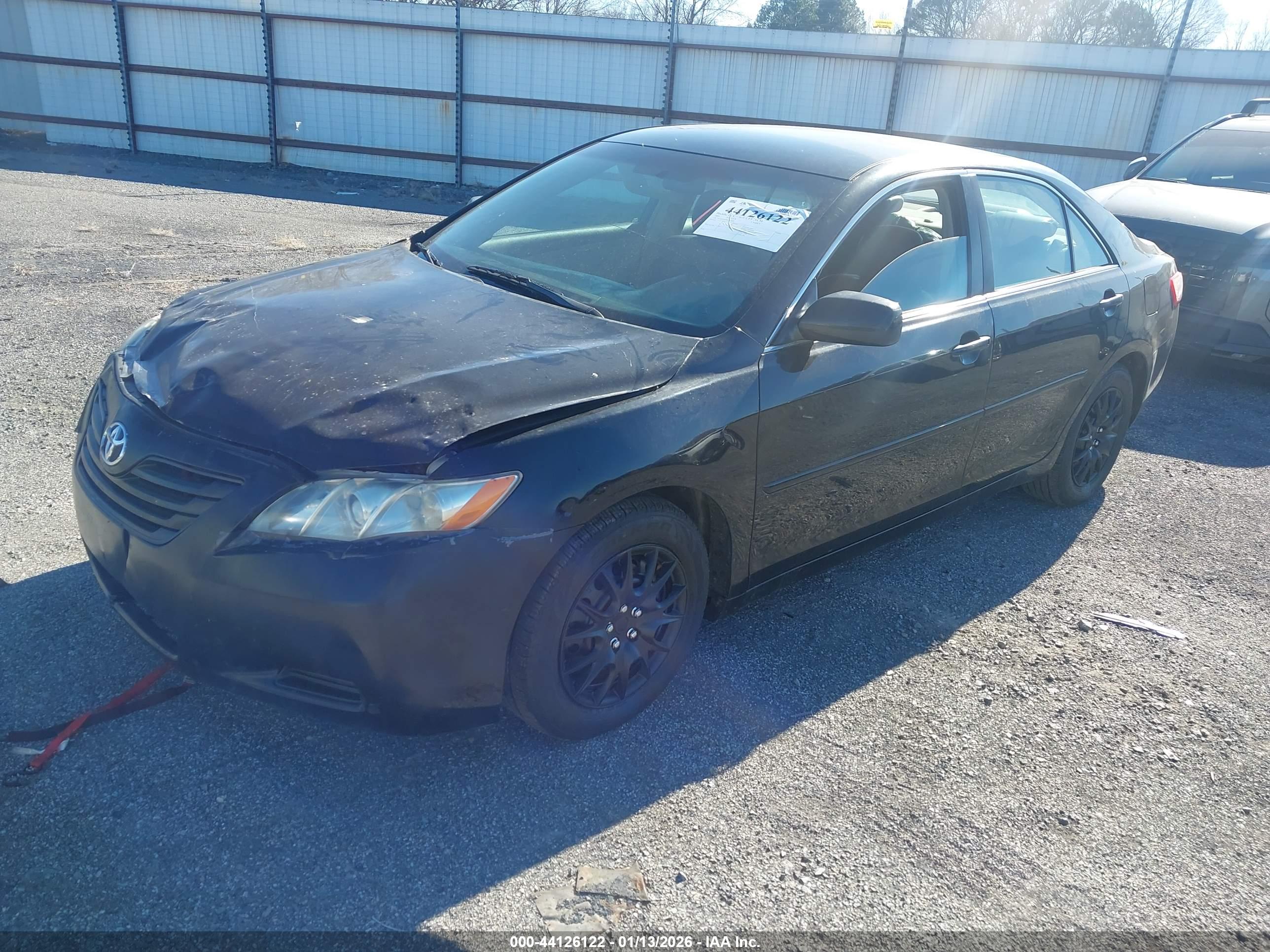 TOYOTA CAMRY image 2