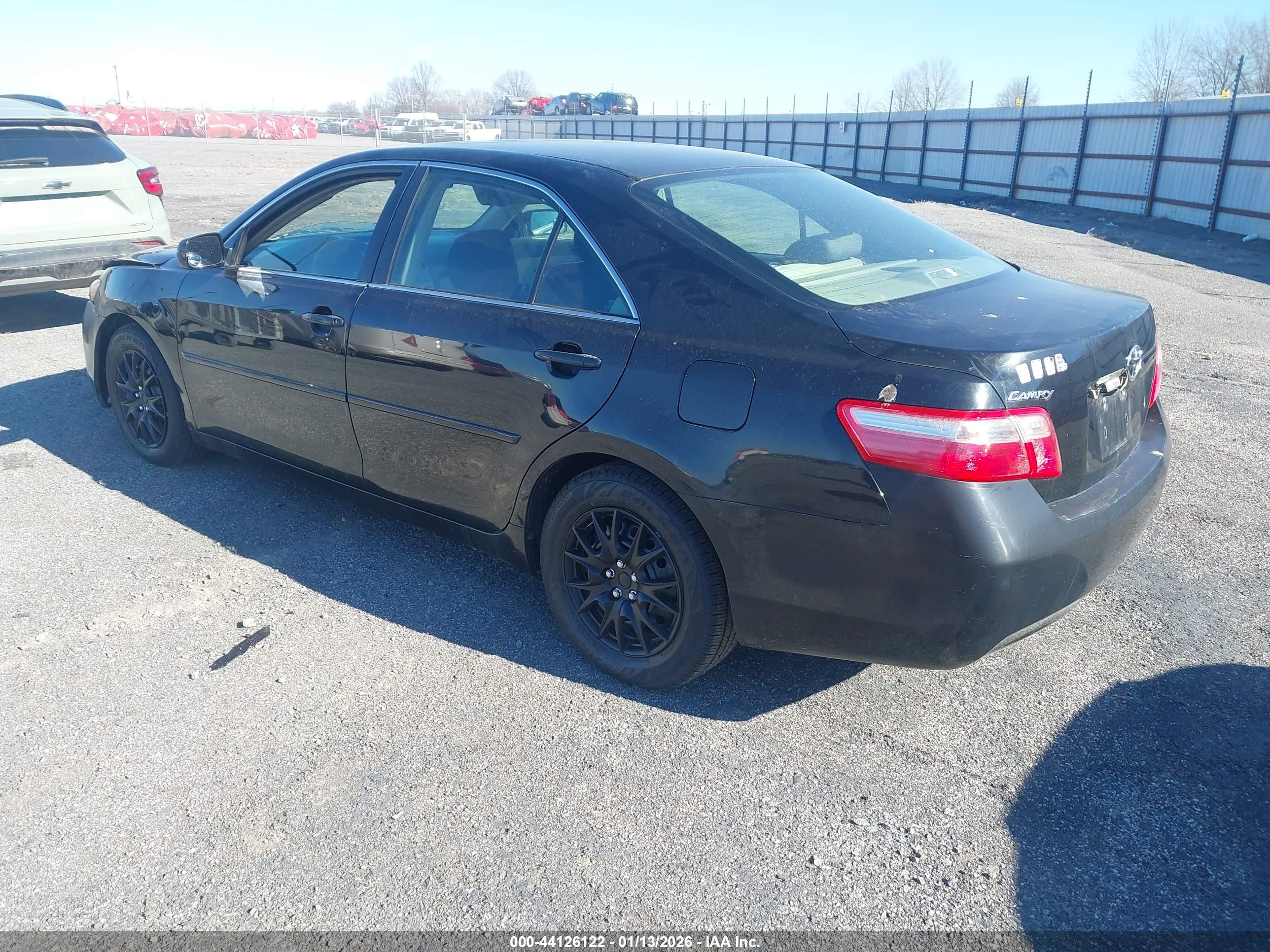 TOYOTA CAMRY image 3
