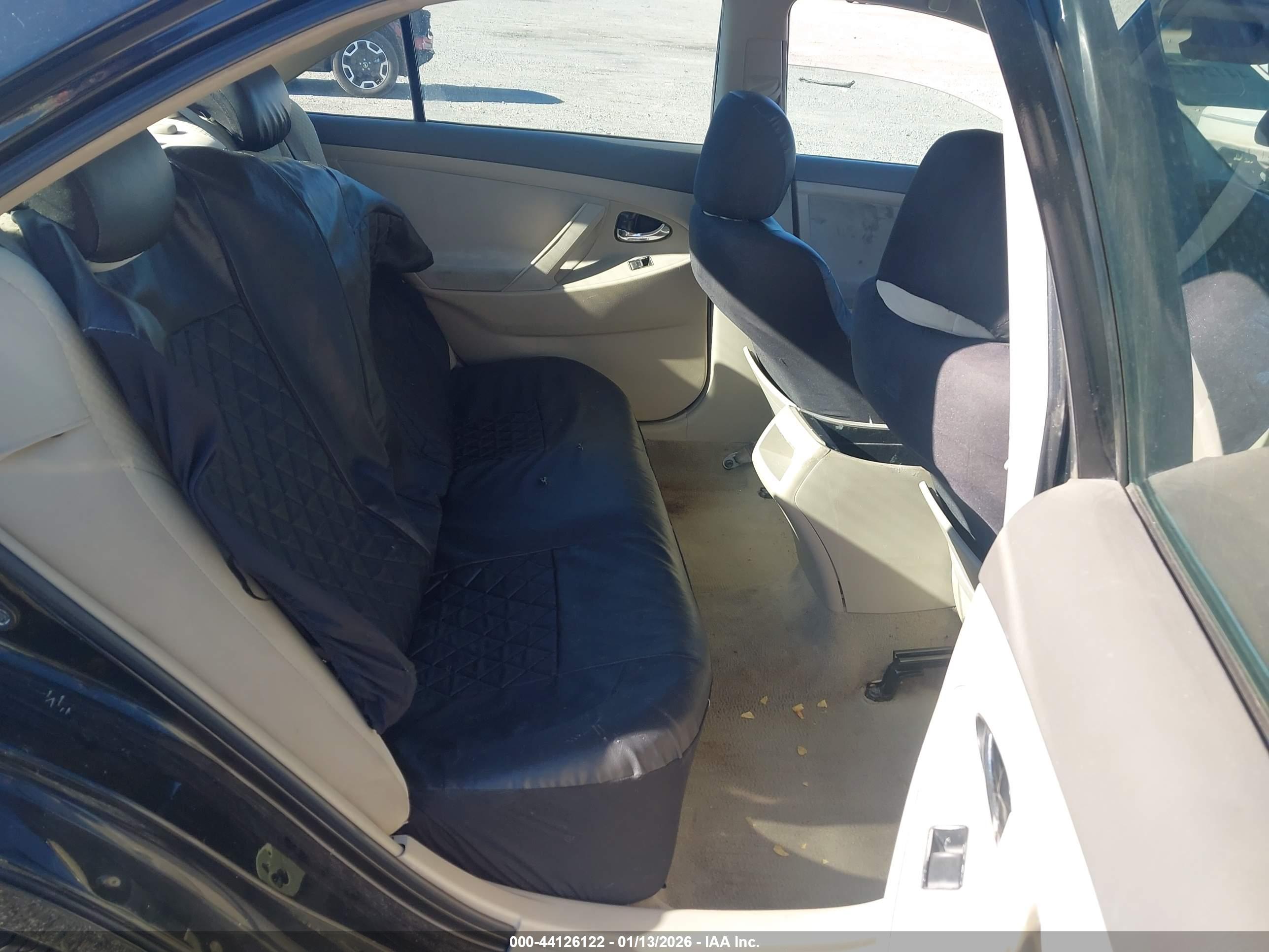 TOYOTA CAMRY image 8