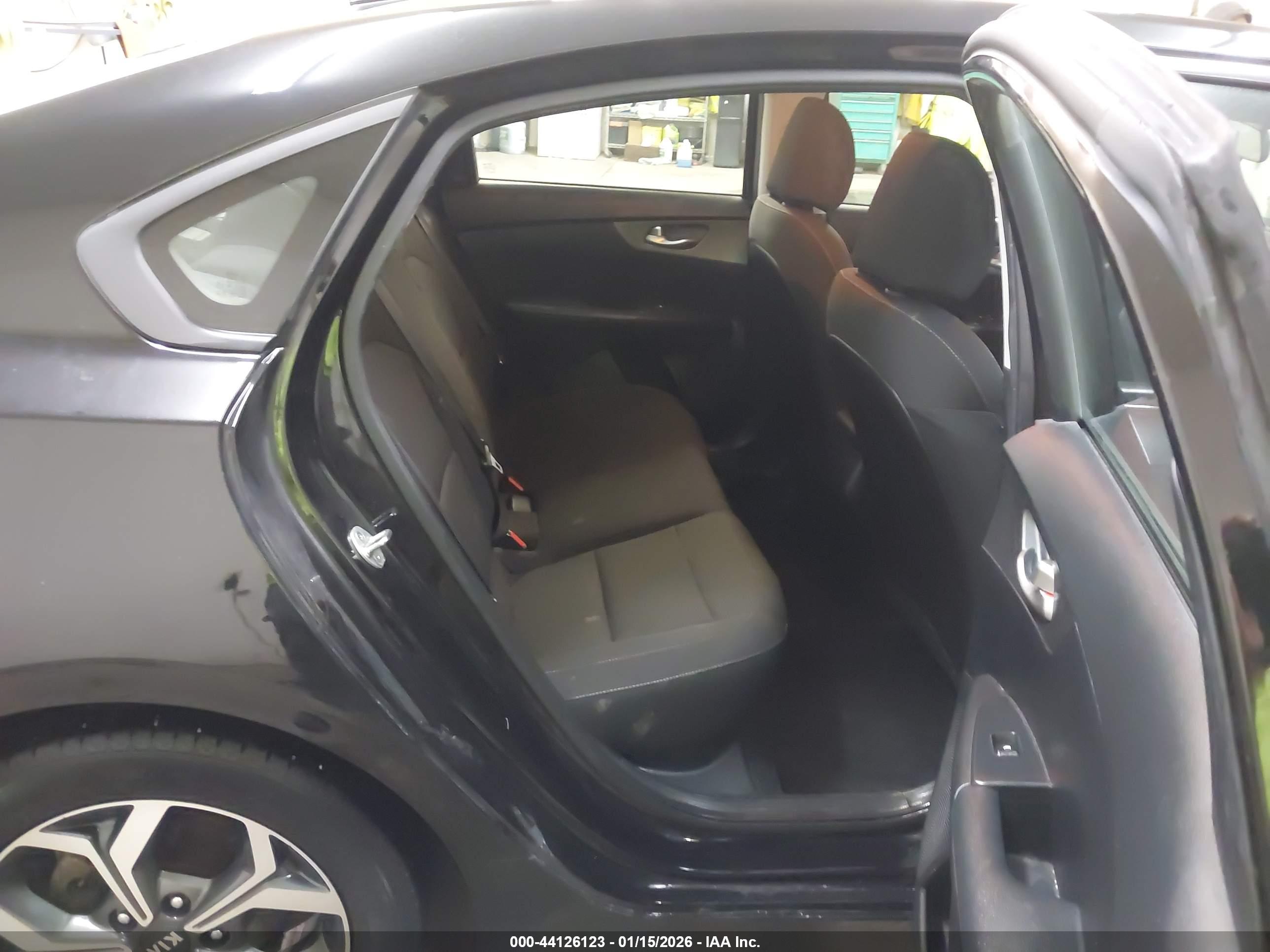 KIA FORTE image 8