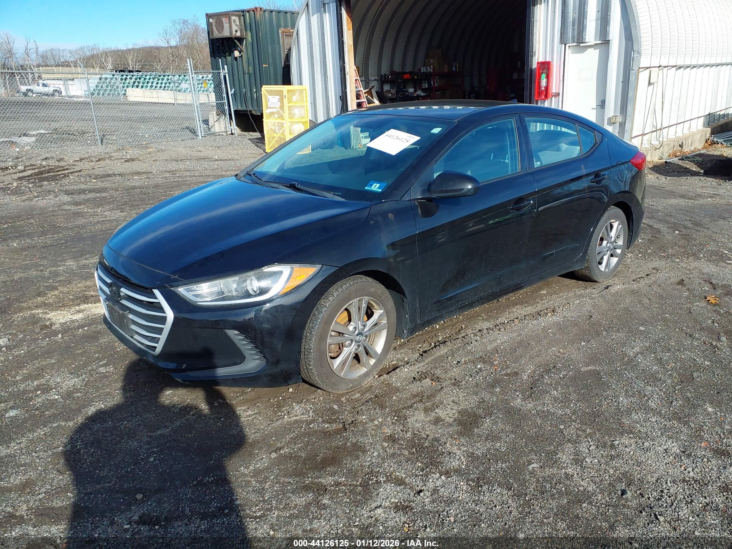 HYUNDAI ELANTRA image 2