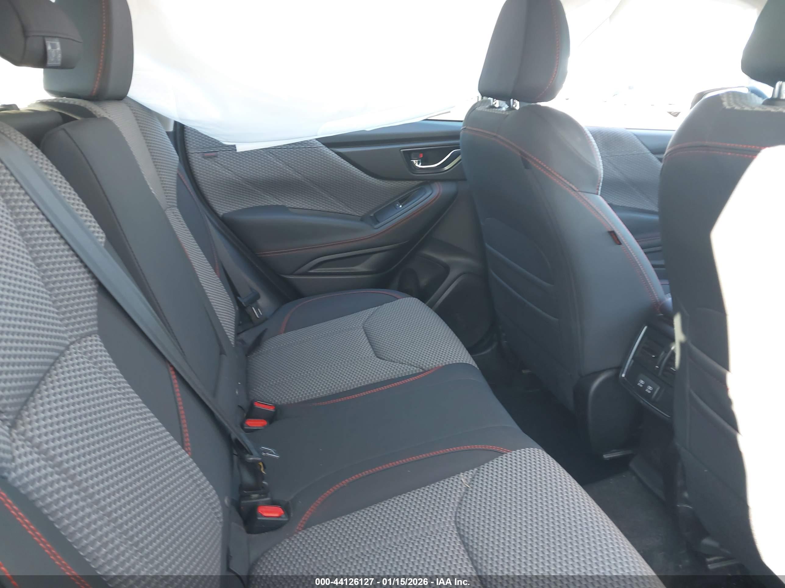 SUBARU FORESTER image 8