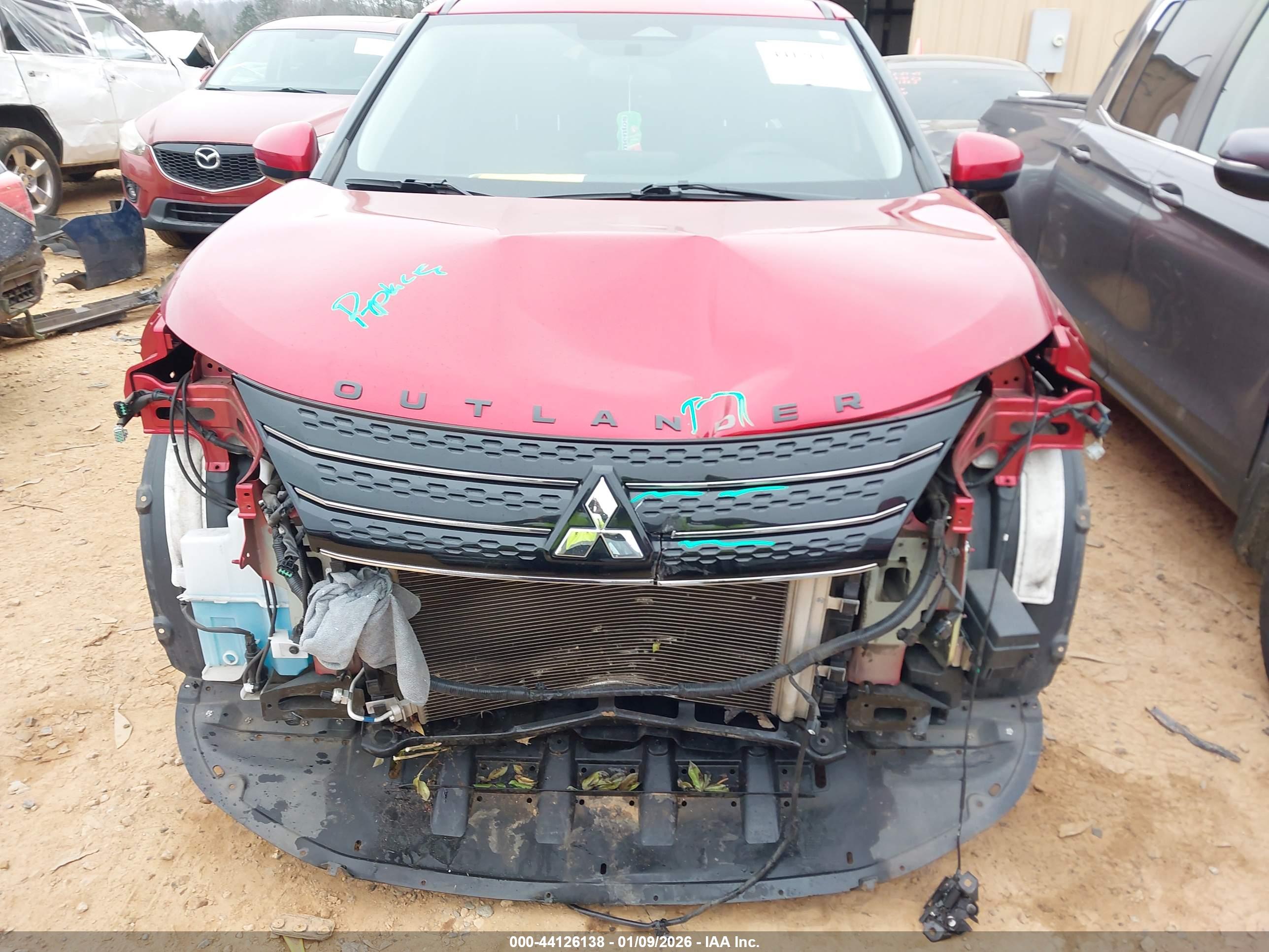 MITSUBISHI OUTLANDER image 6