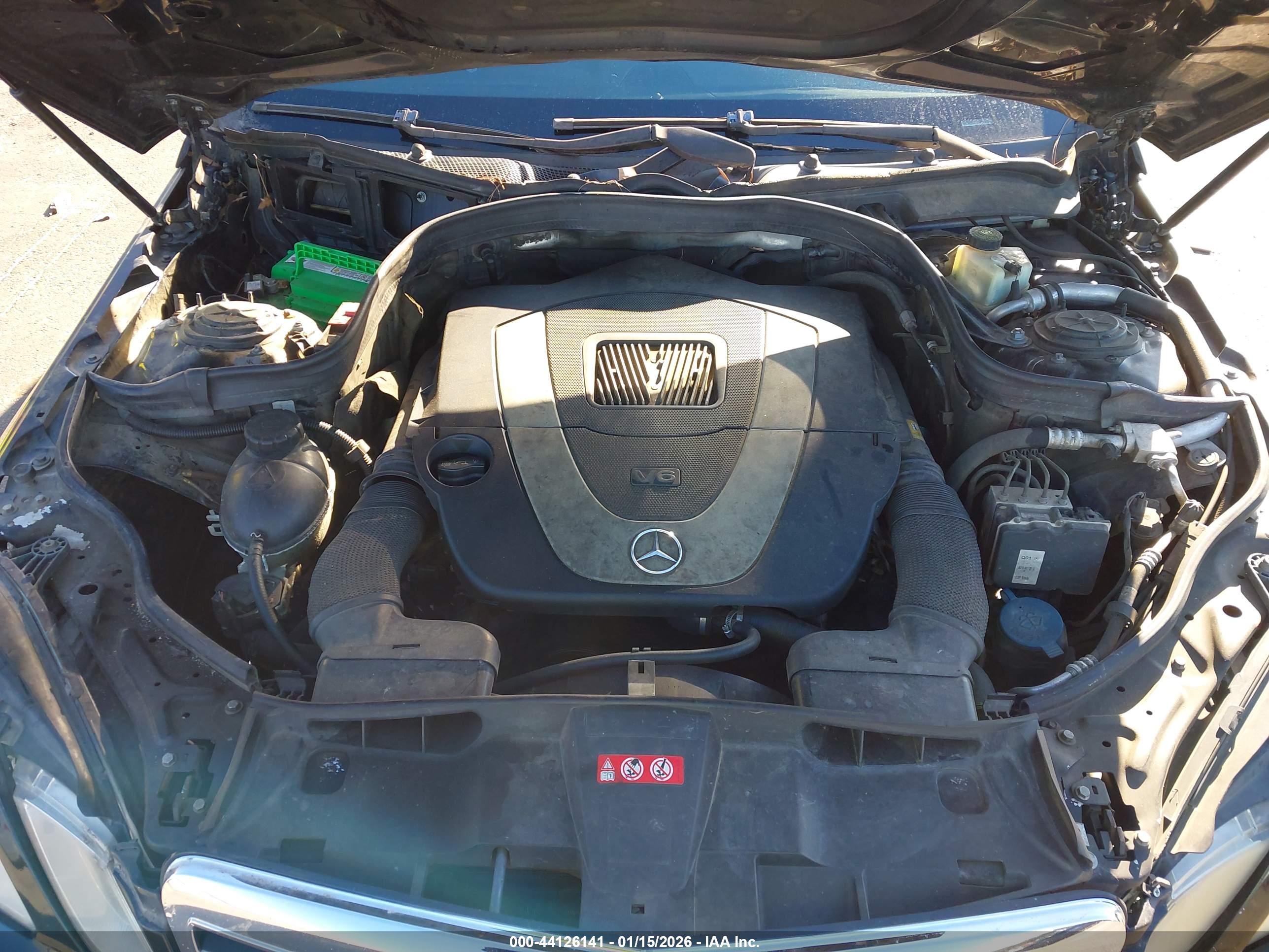 MERCEDES-BENZ E image 10
