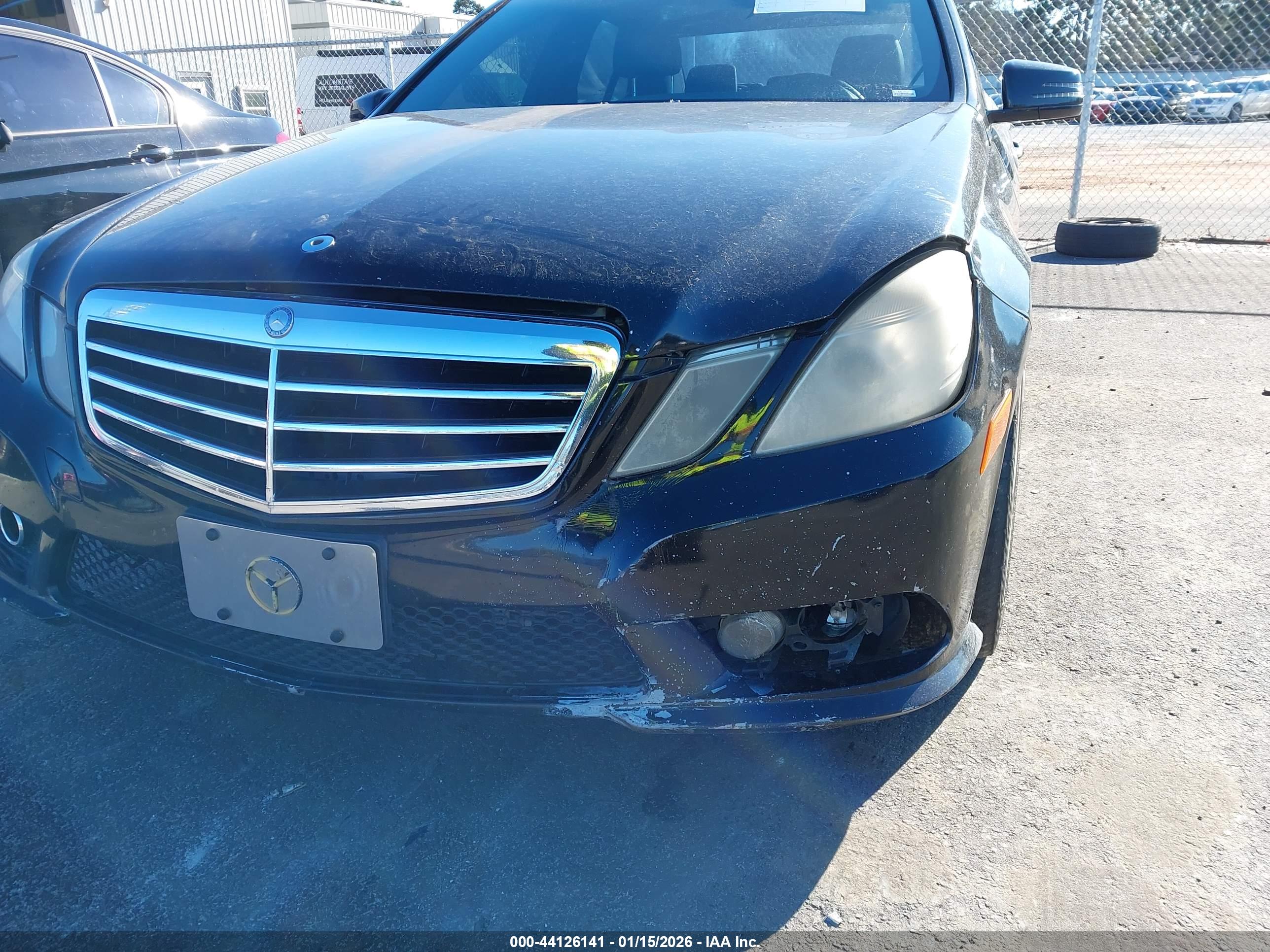 MERCEDES-BENZ E image 6