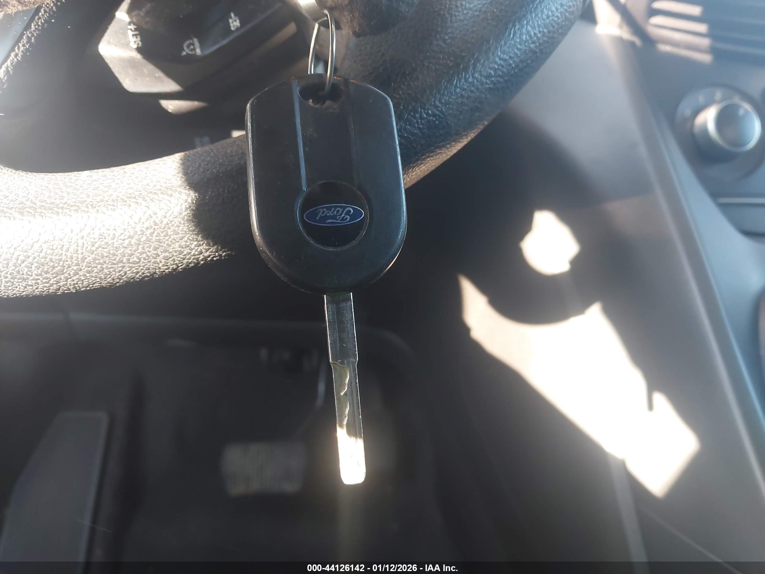 FORD ESCAPE image 11