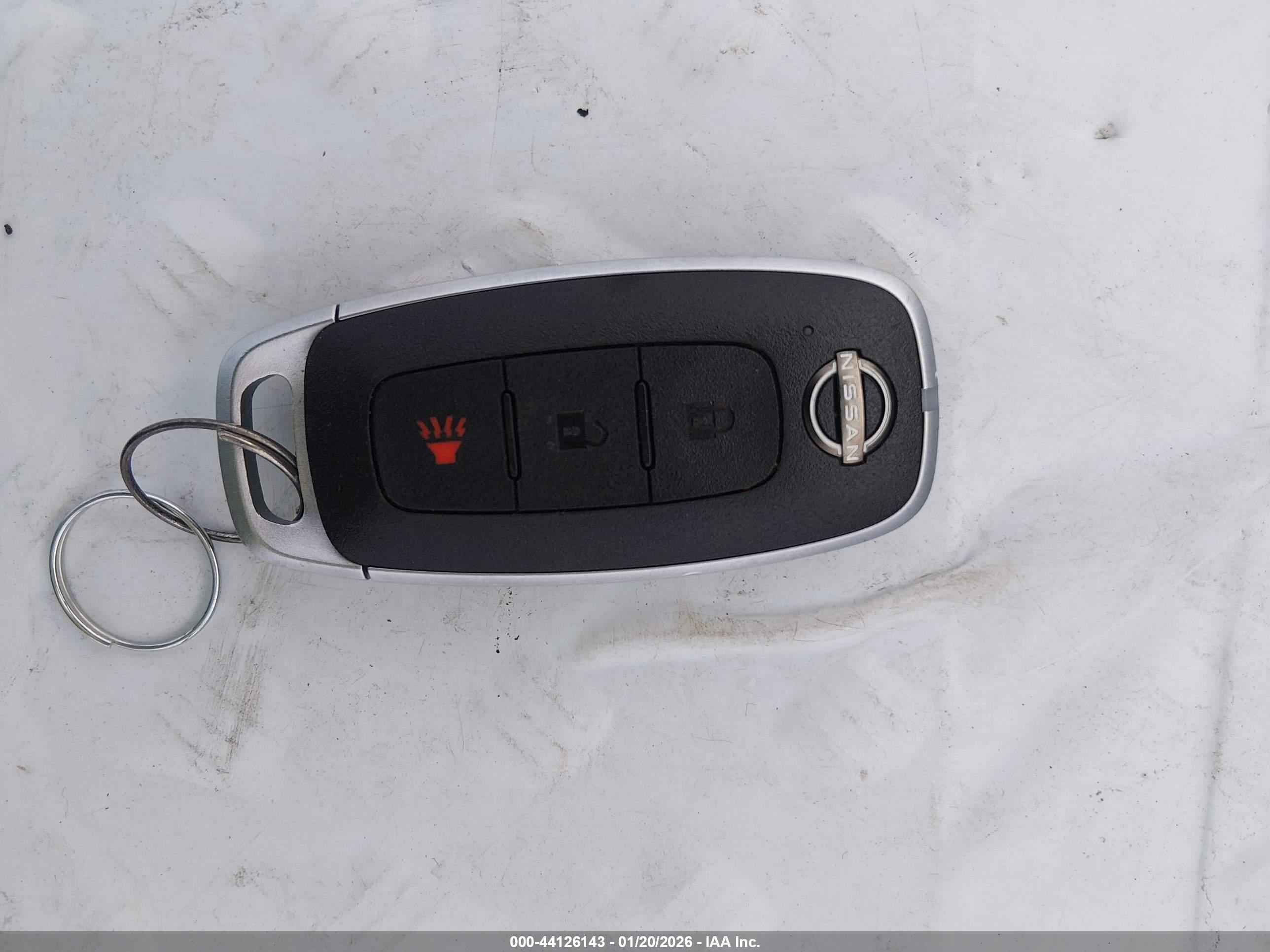 NISSAN ROGUE image 11