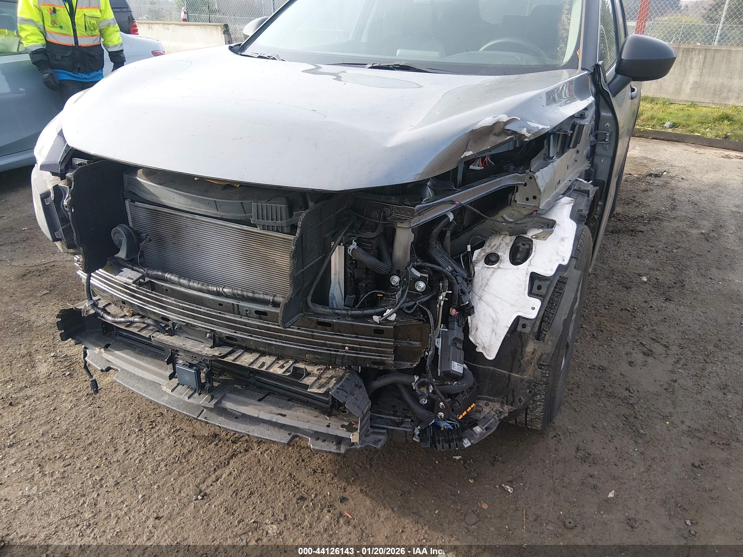 NISSAN ROGUE image 6