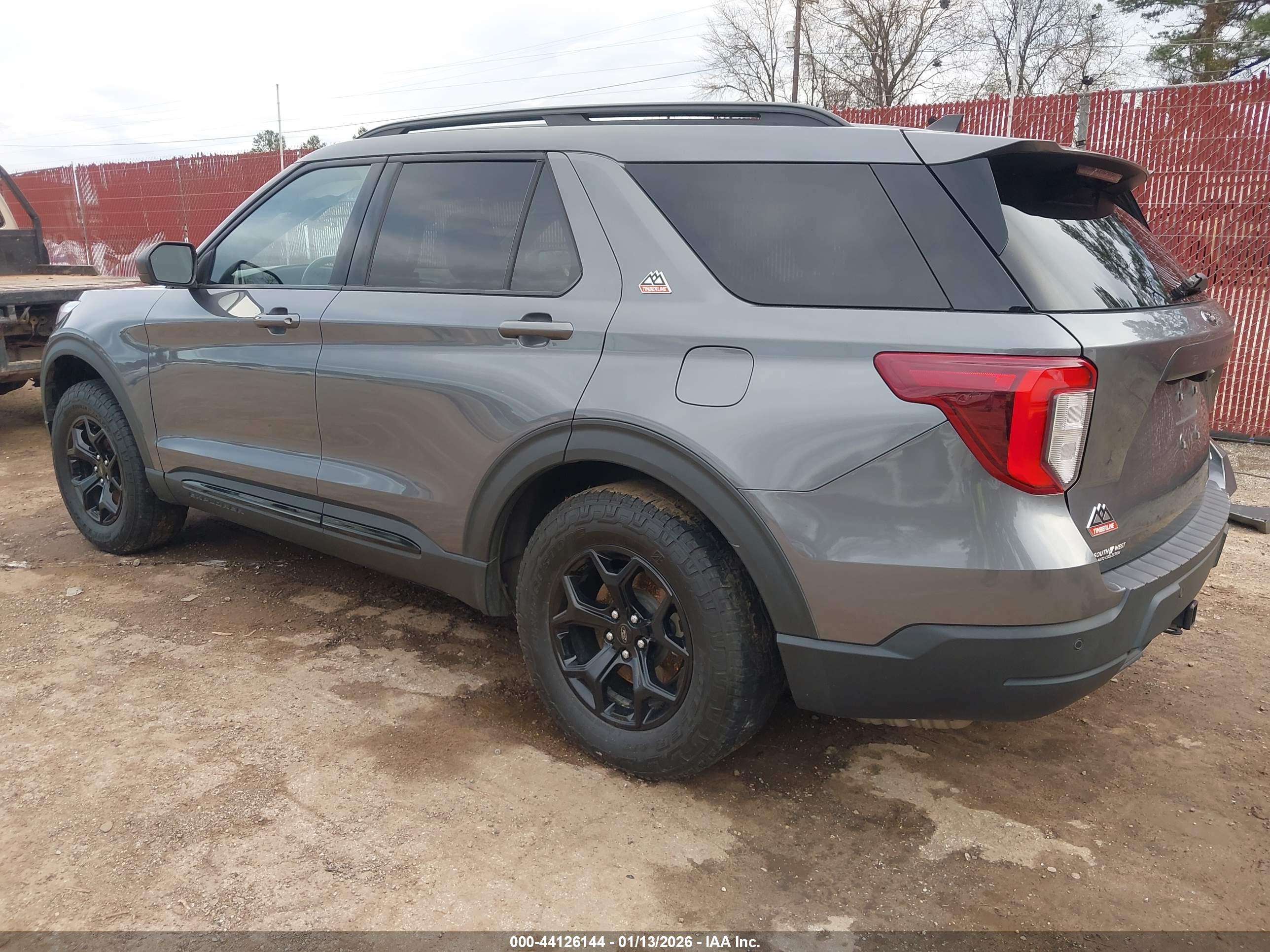 FORD EXPLORER image 3