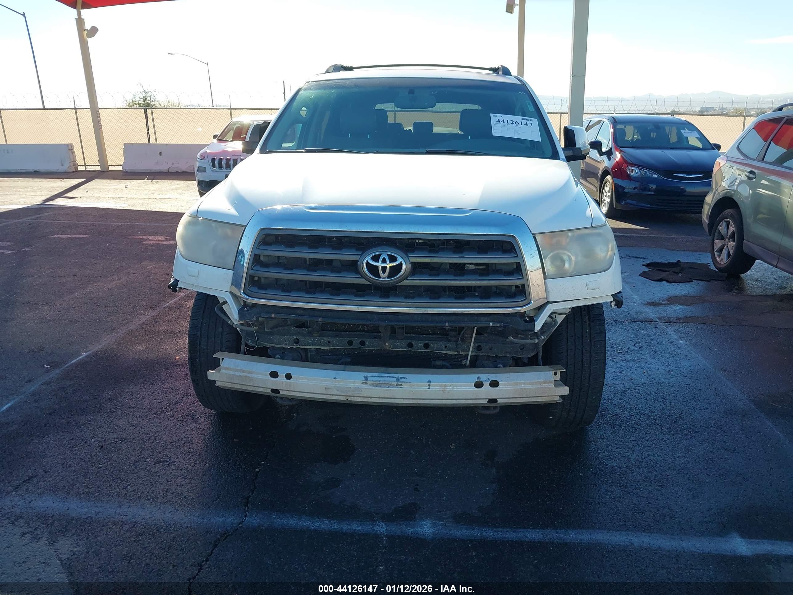 TOYOTA SEQUOIA image 6