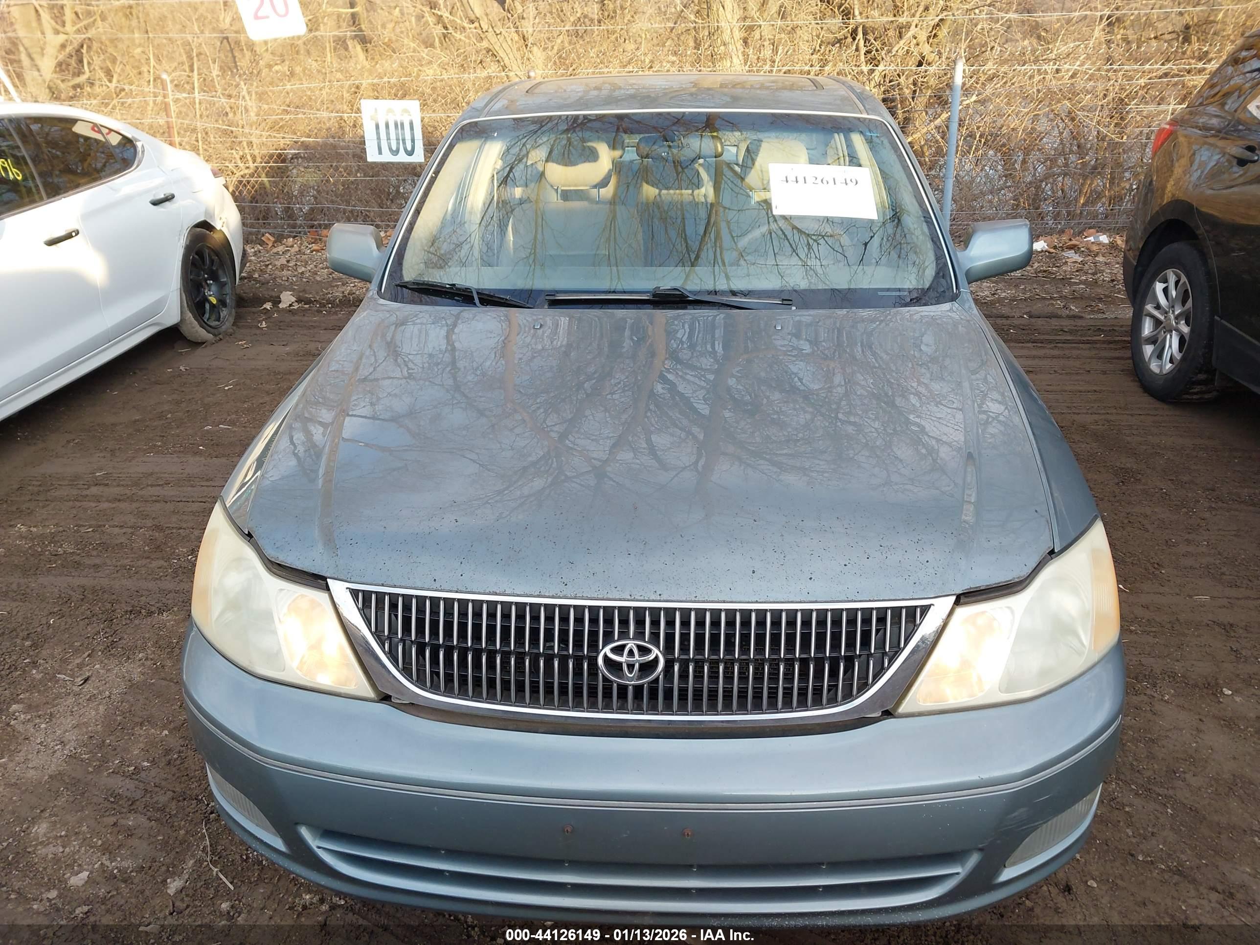 TOYOTA AVALON image 6
