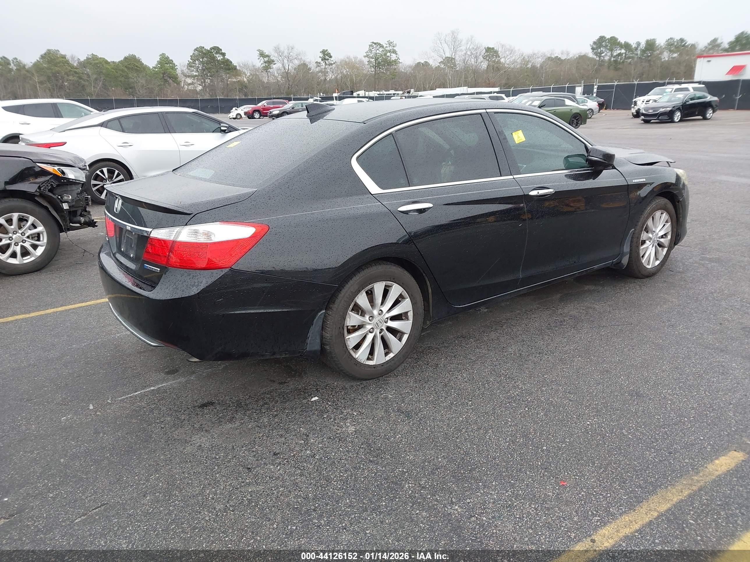 HONDA ACCORD image 4