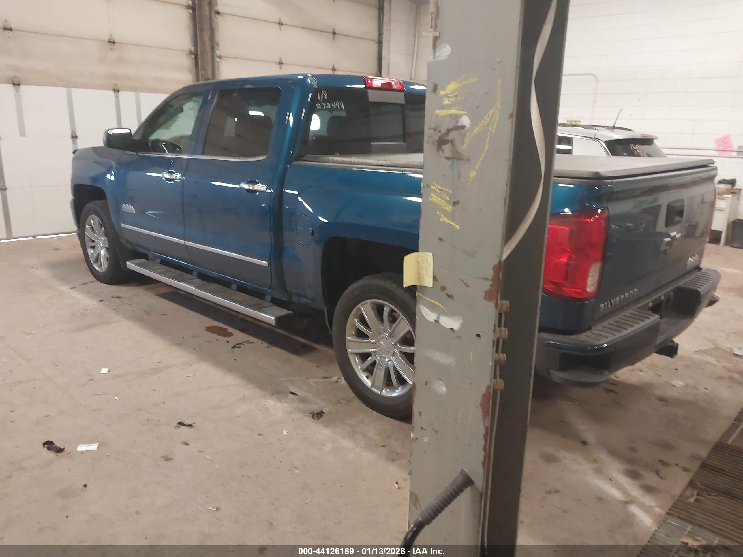 CHEVROLET SILVERADO image 3