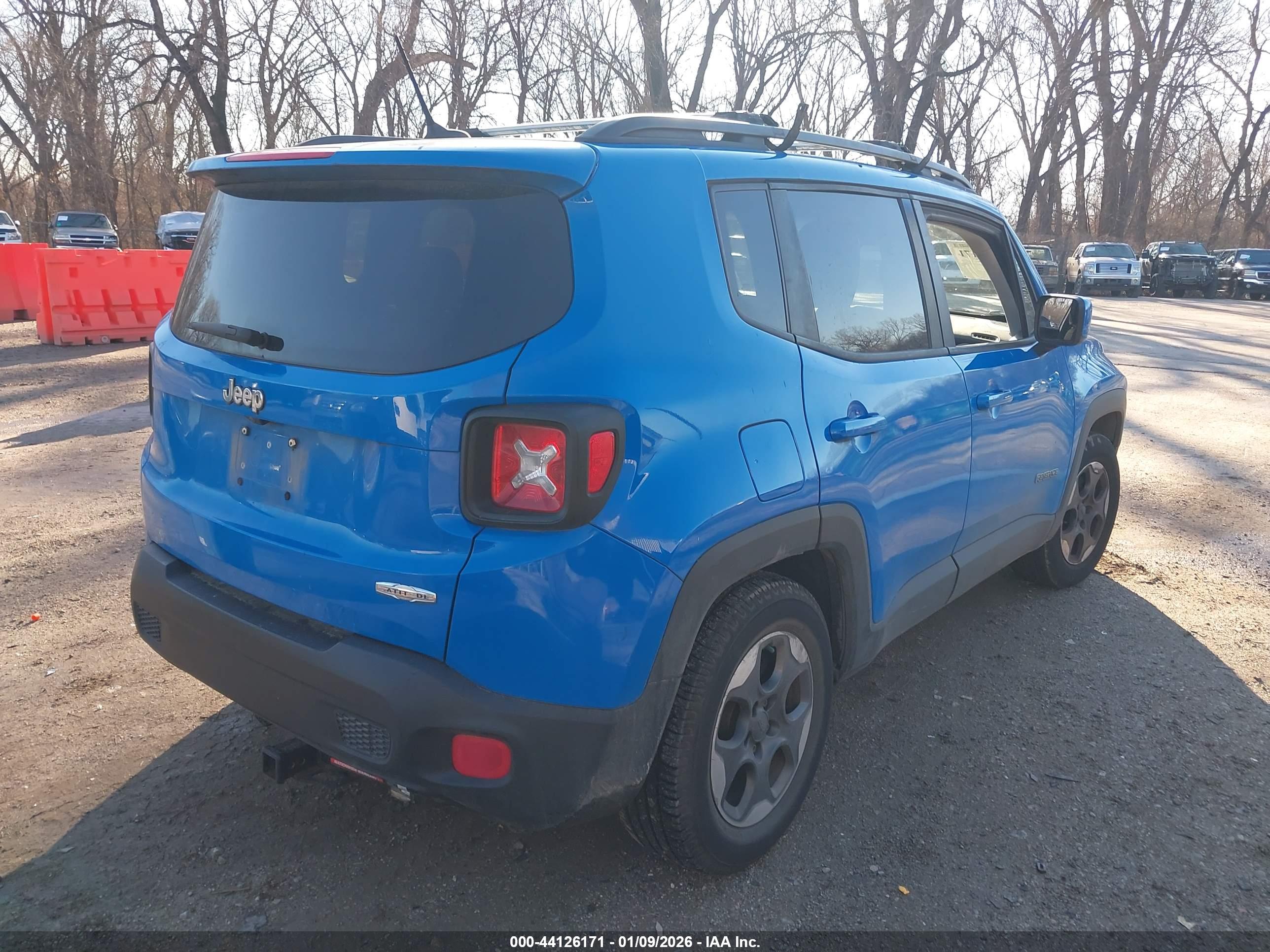JEEP RENEGADE image 4