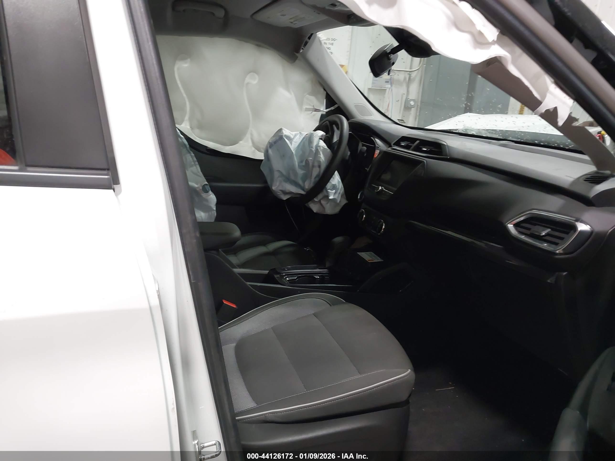 CHEVROLET TRAILBLAZER image 5