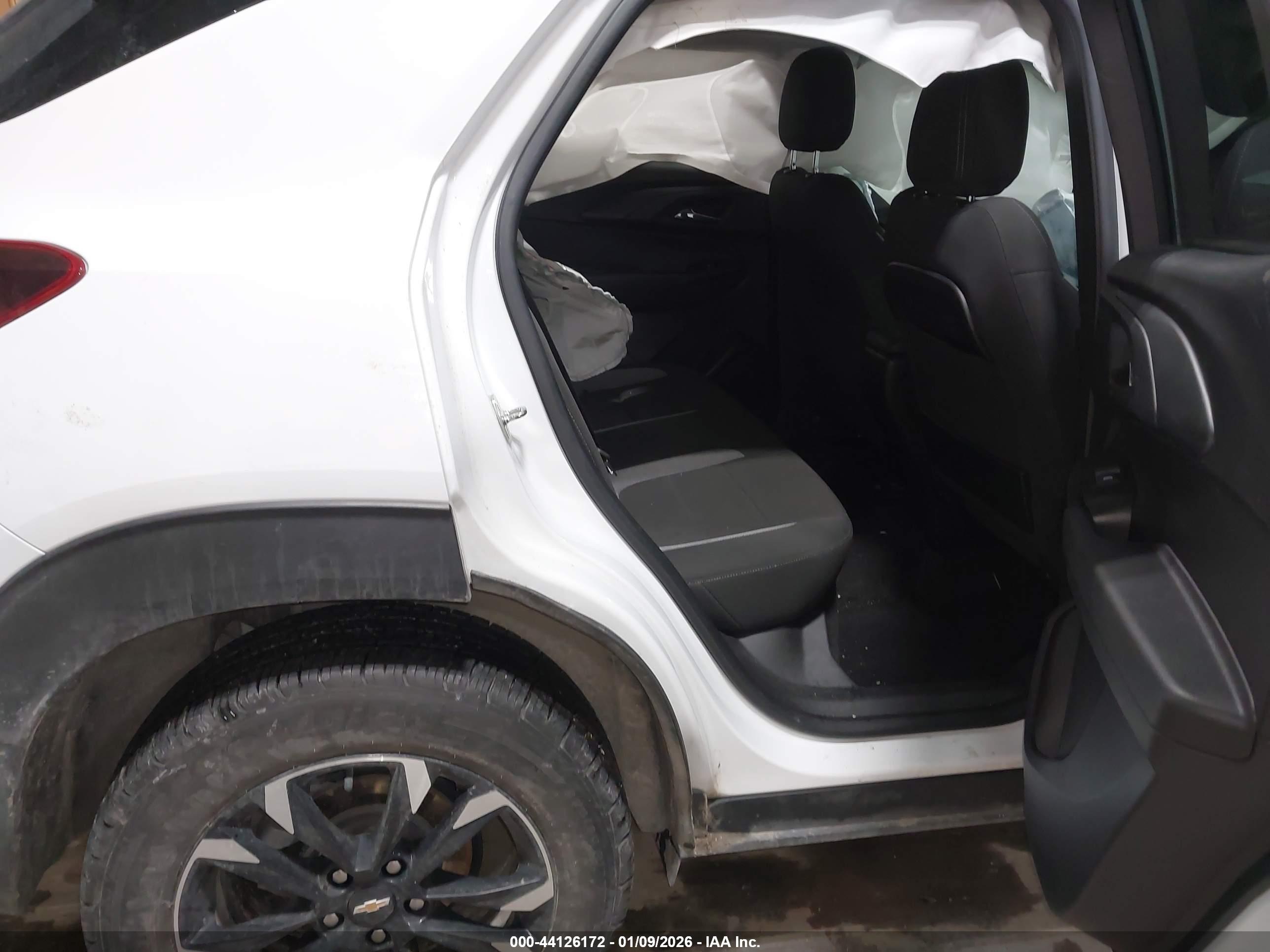 CHEVROLET TRAILBLAZER image 8