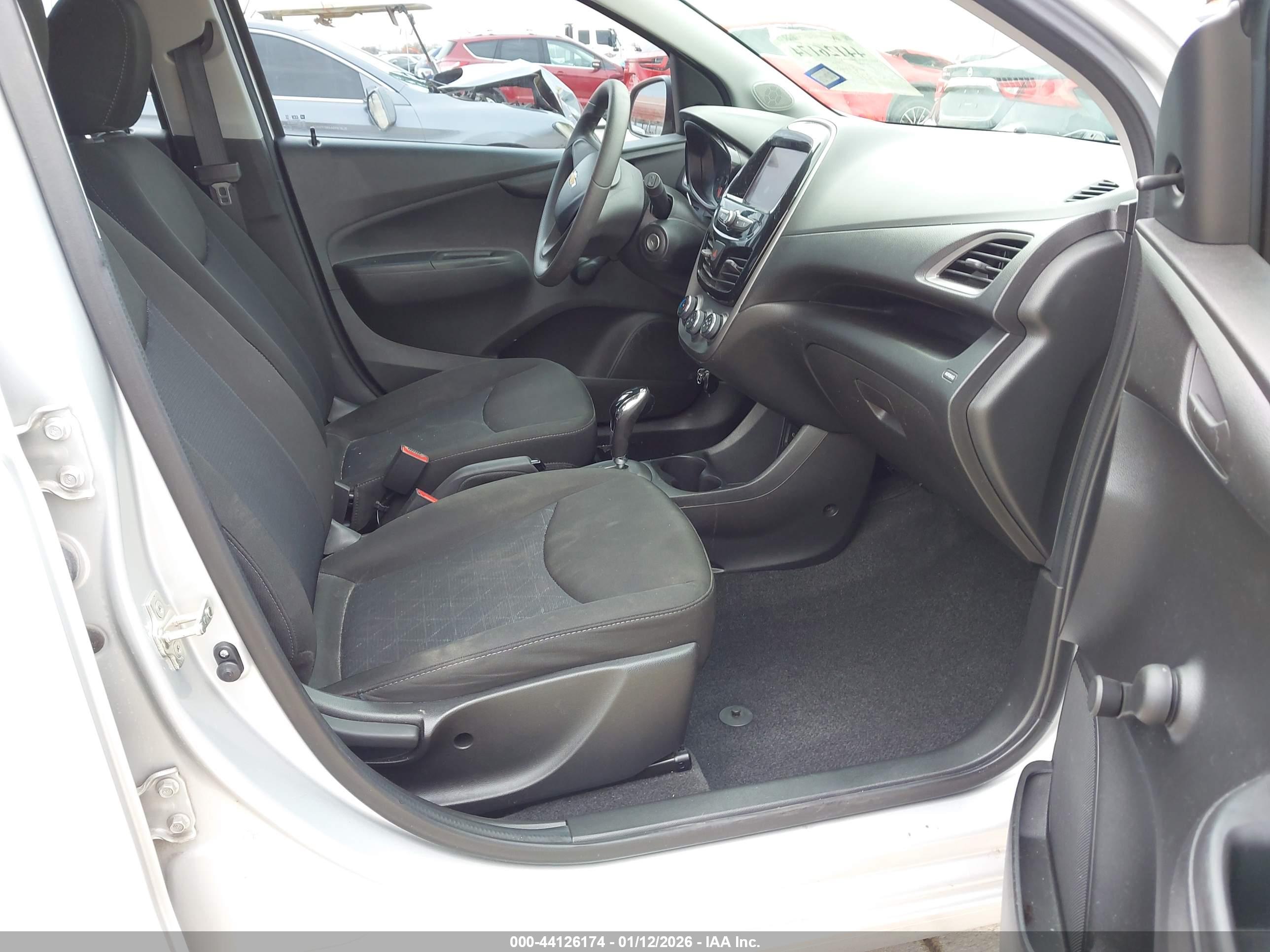 CHEVROLET SPARK image 5