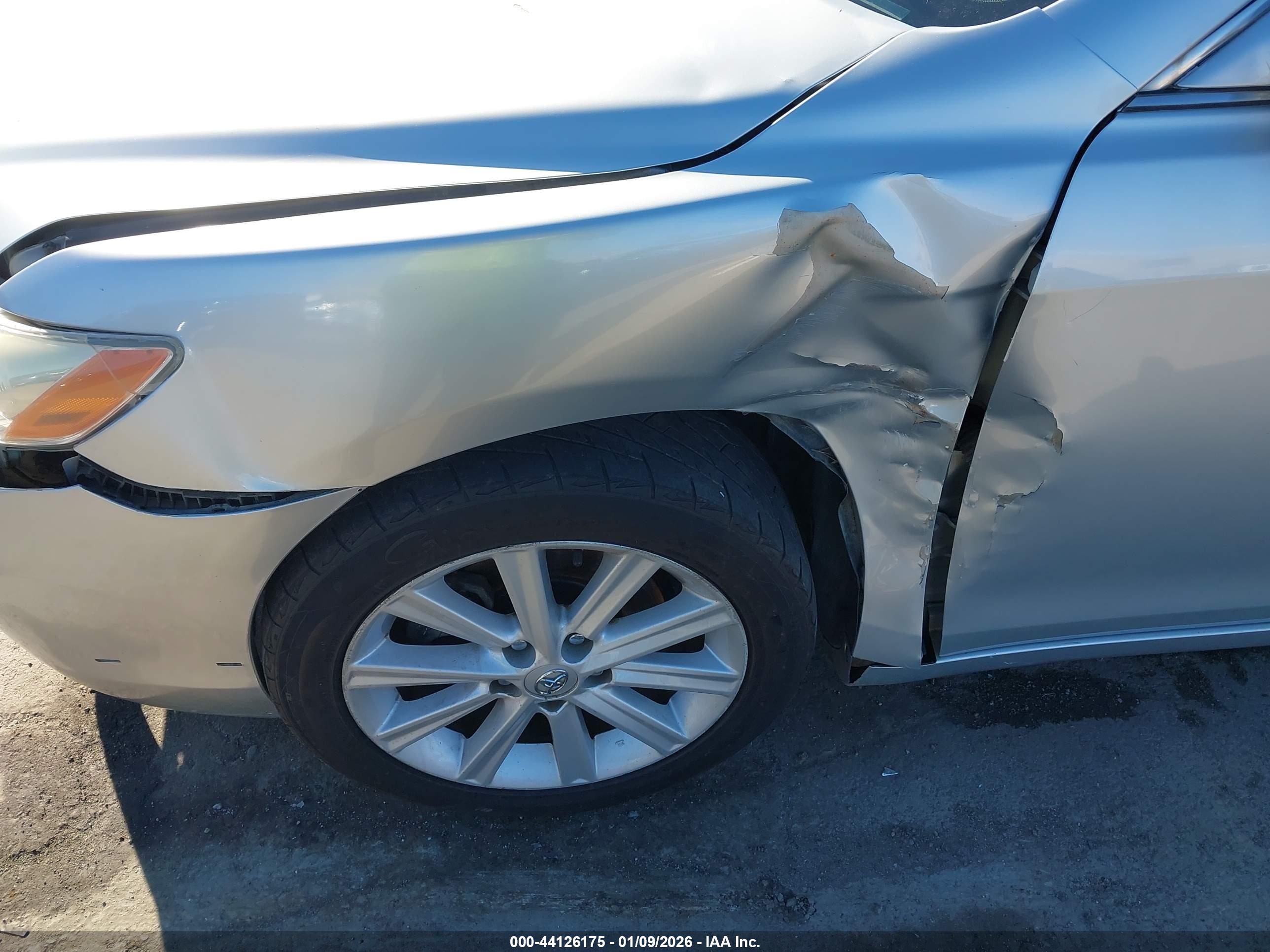 TOYOTA CAMRY image 6