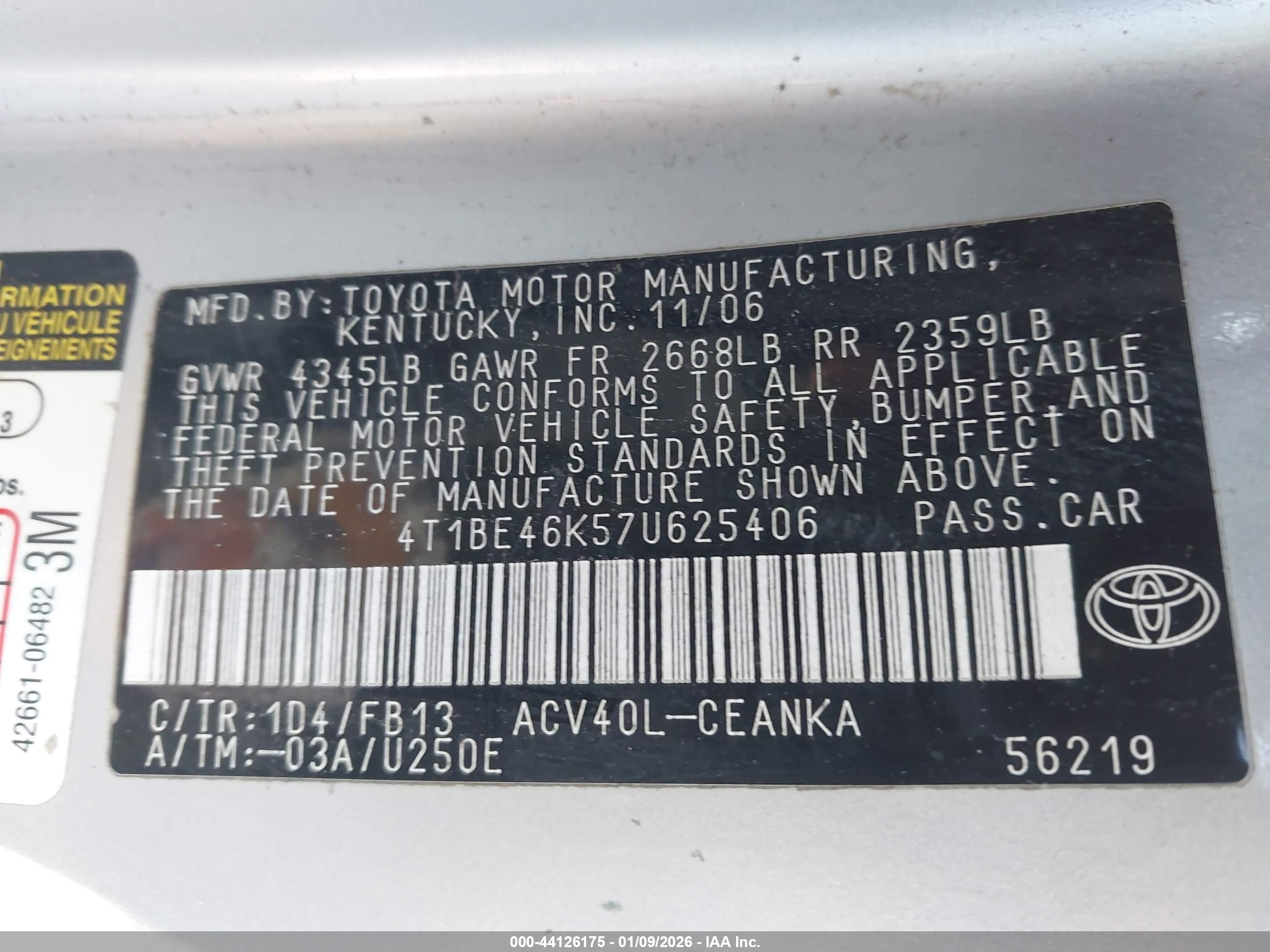 TOYOTA CAMRY image 9