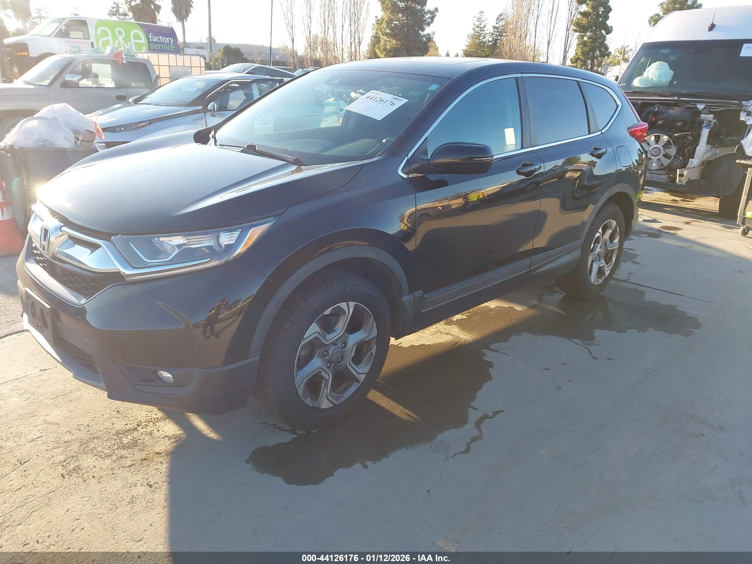 HONDA CR-V image 2