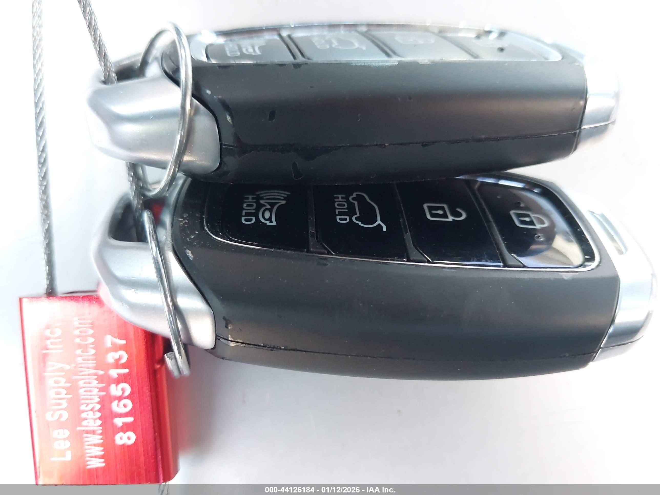 HYUNDAI SANTA image 11