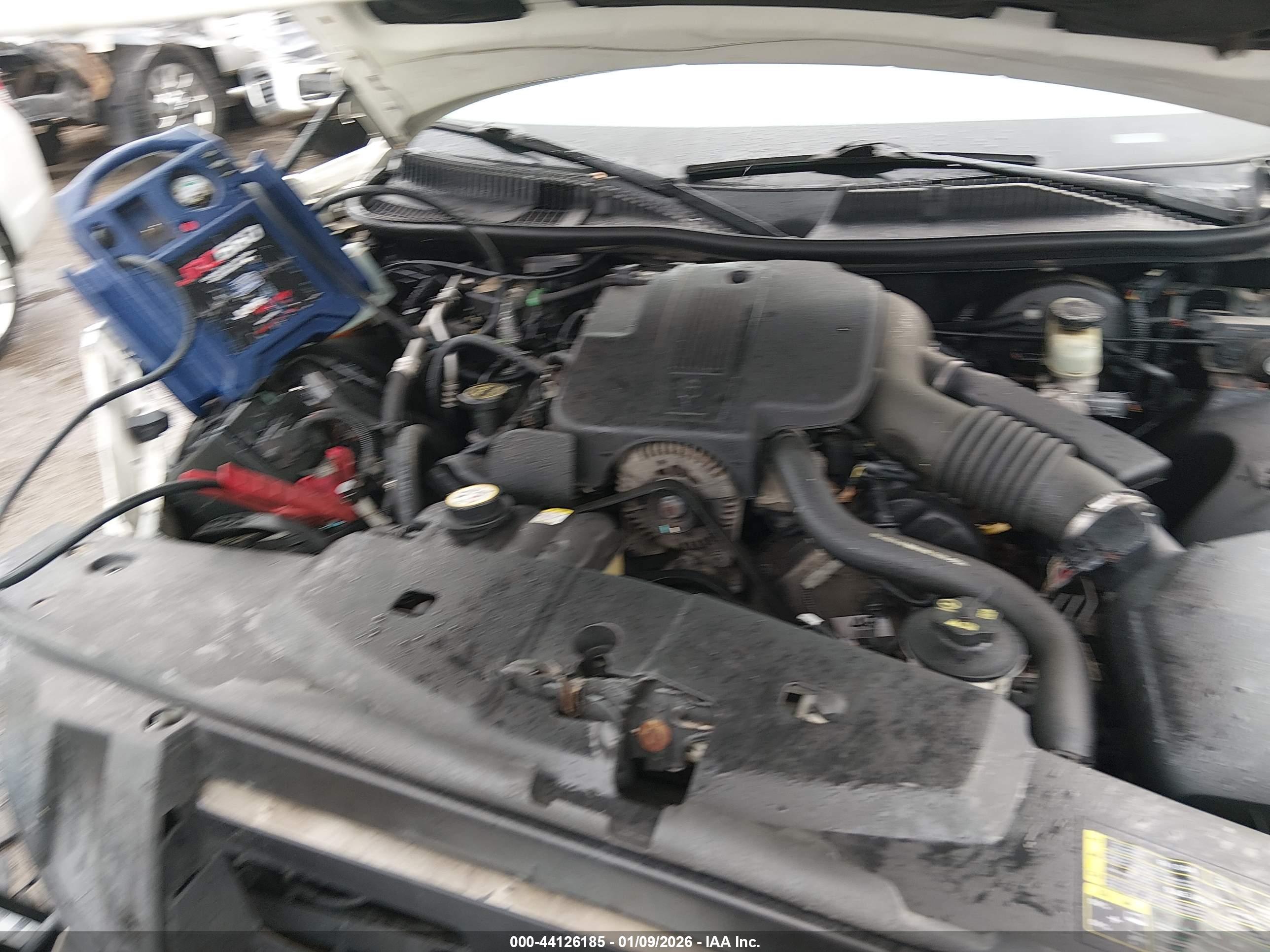 LINCOLN TOWN image 10