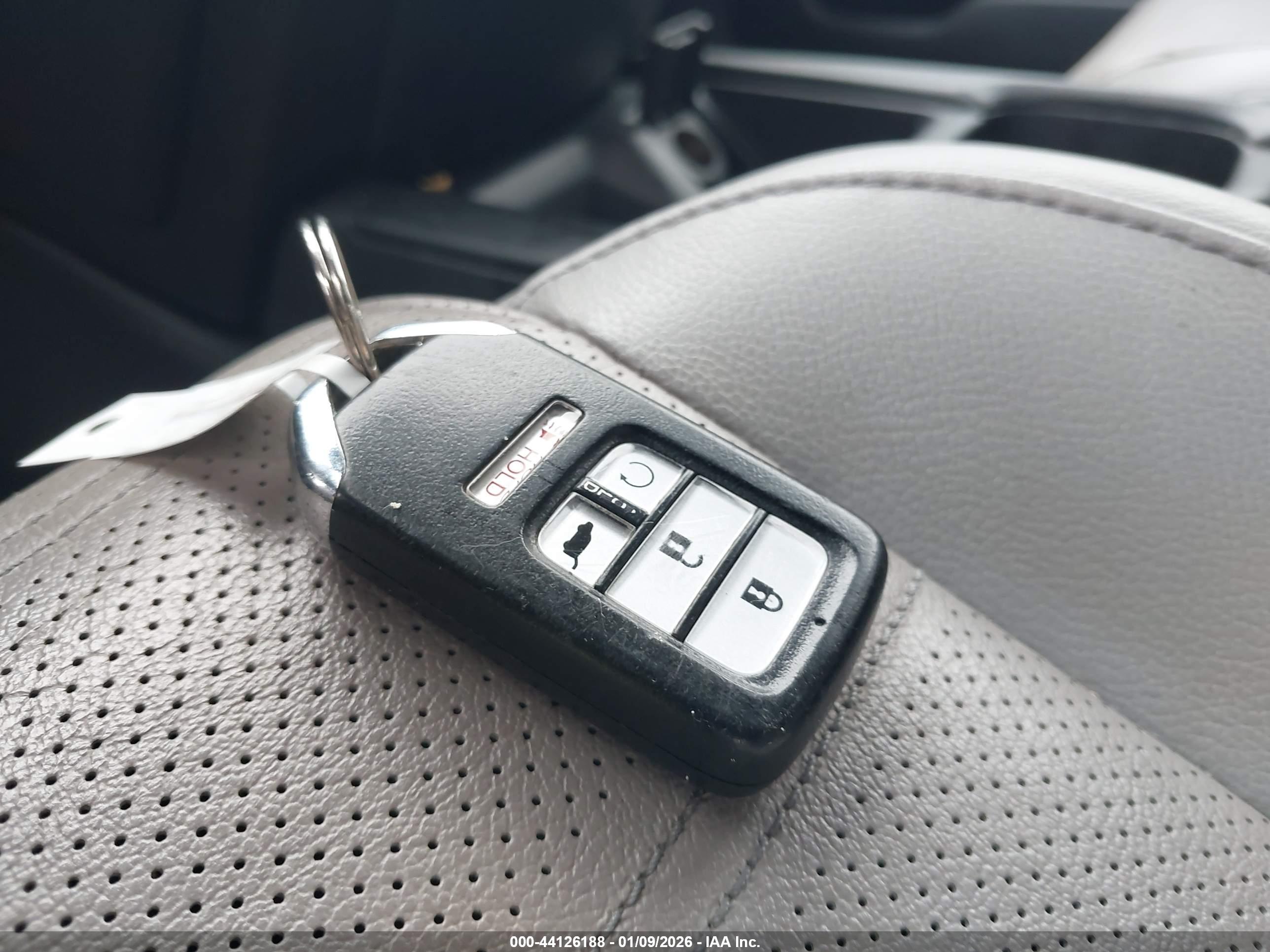 HONDA CR-V image 11