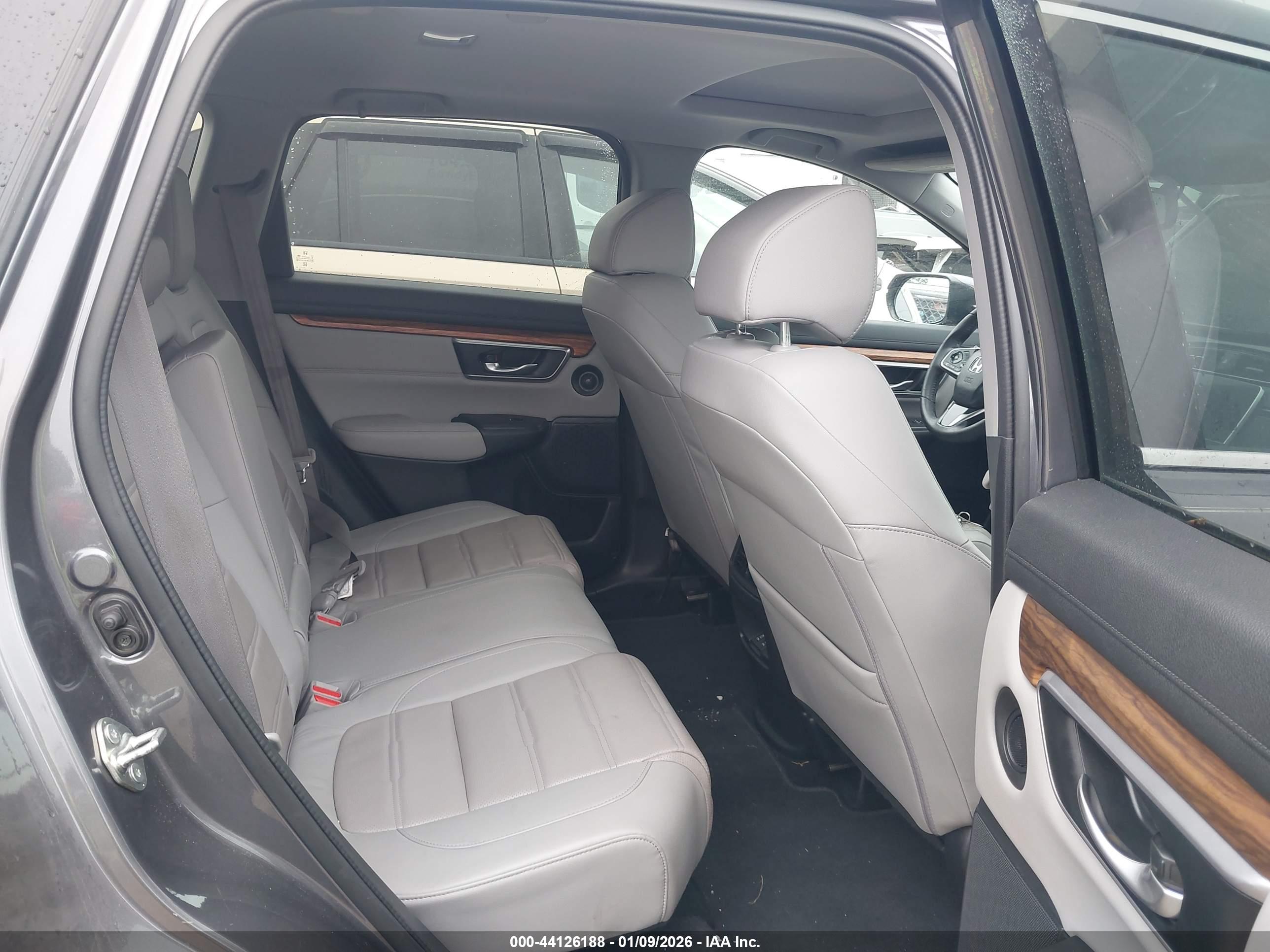 HONDA CR-V image 8