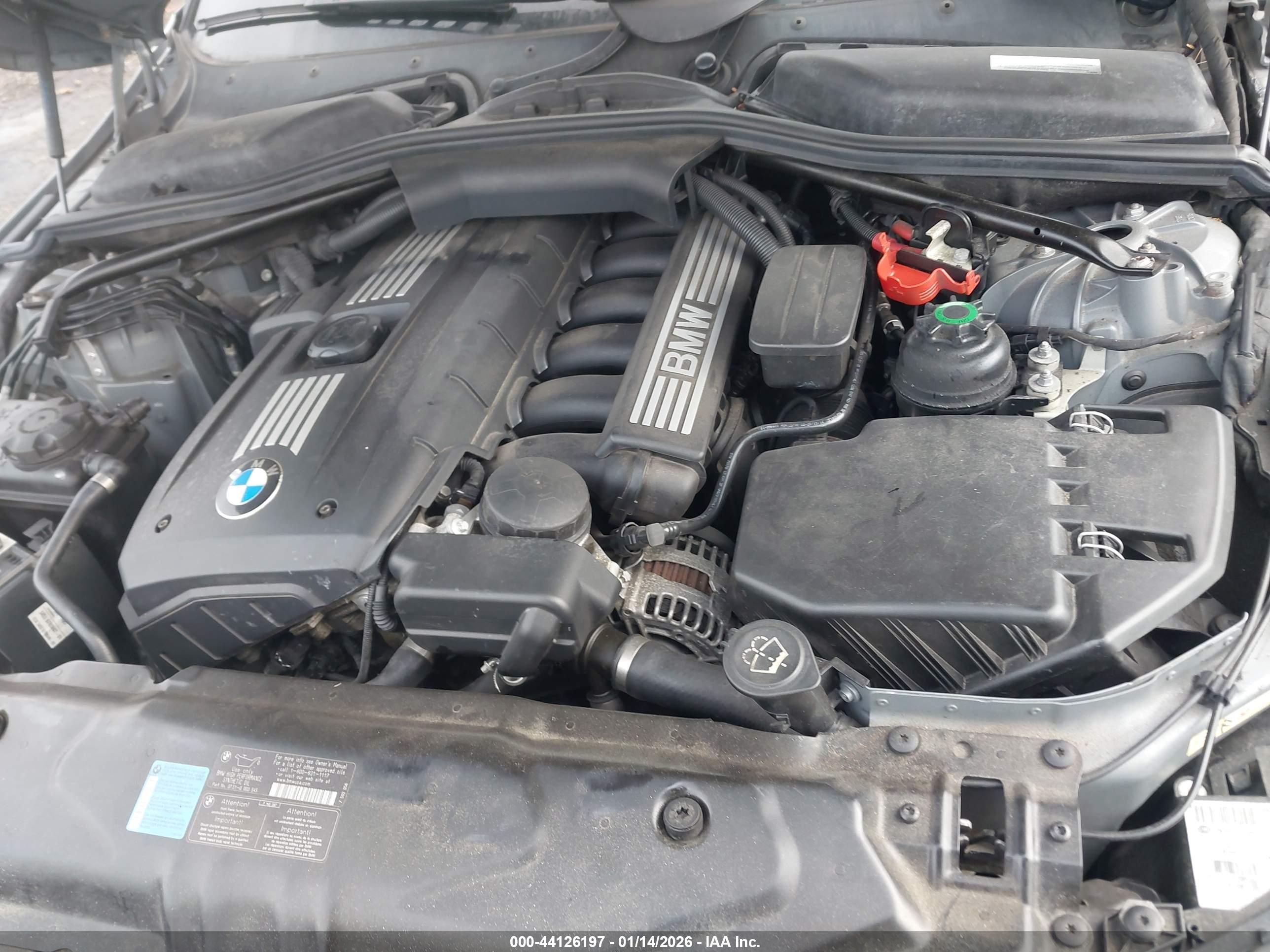 BMW 528XI image 10