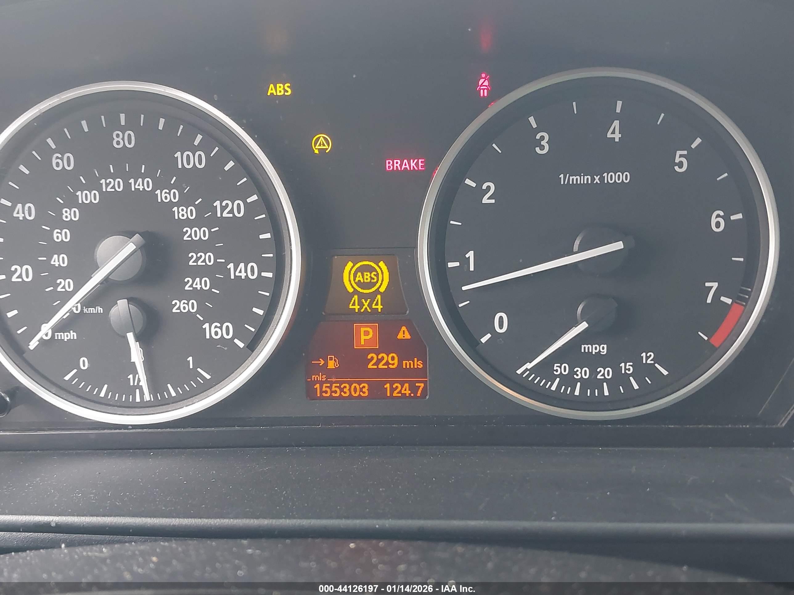 BMW 528XI image 7