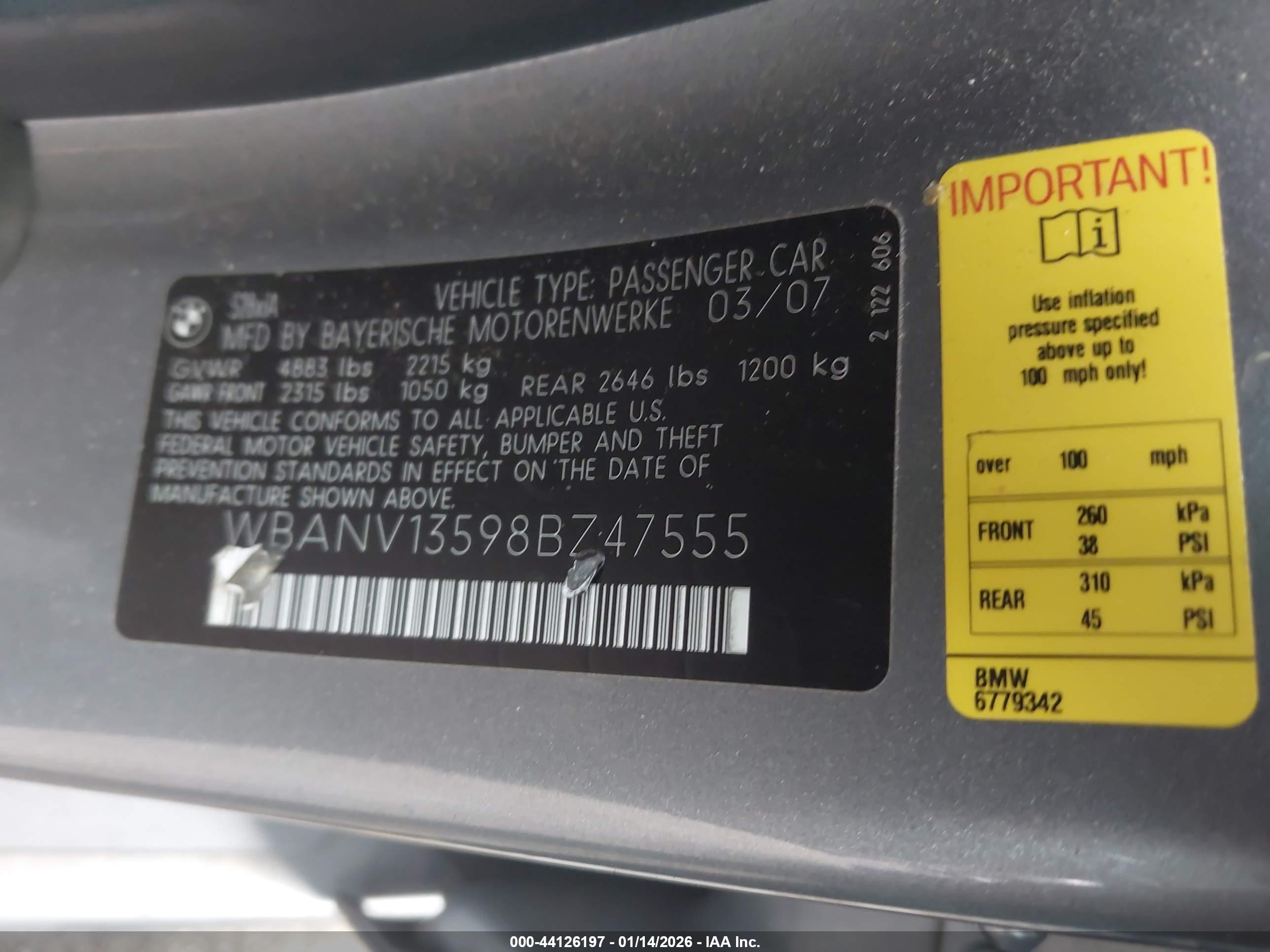 BMW 528XI image 9