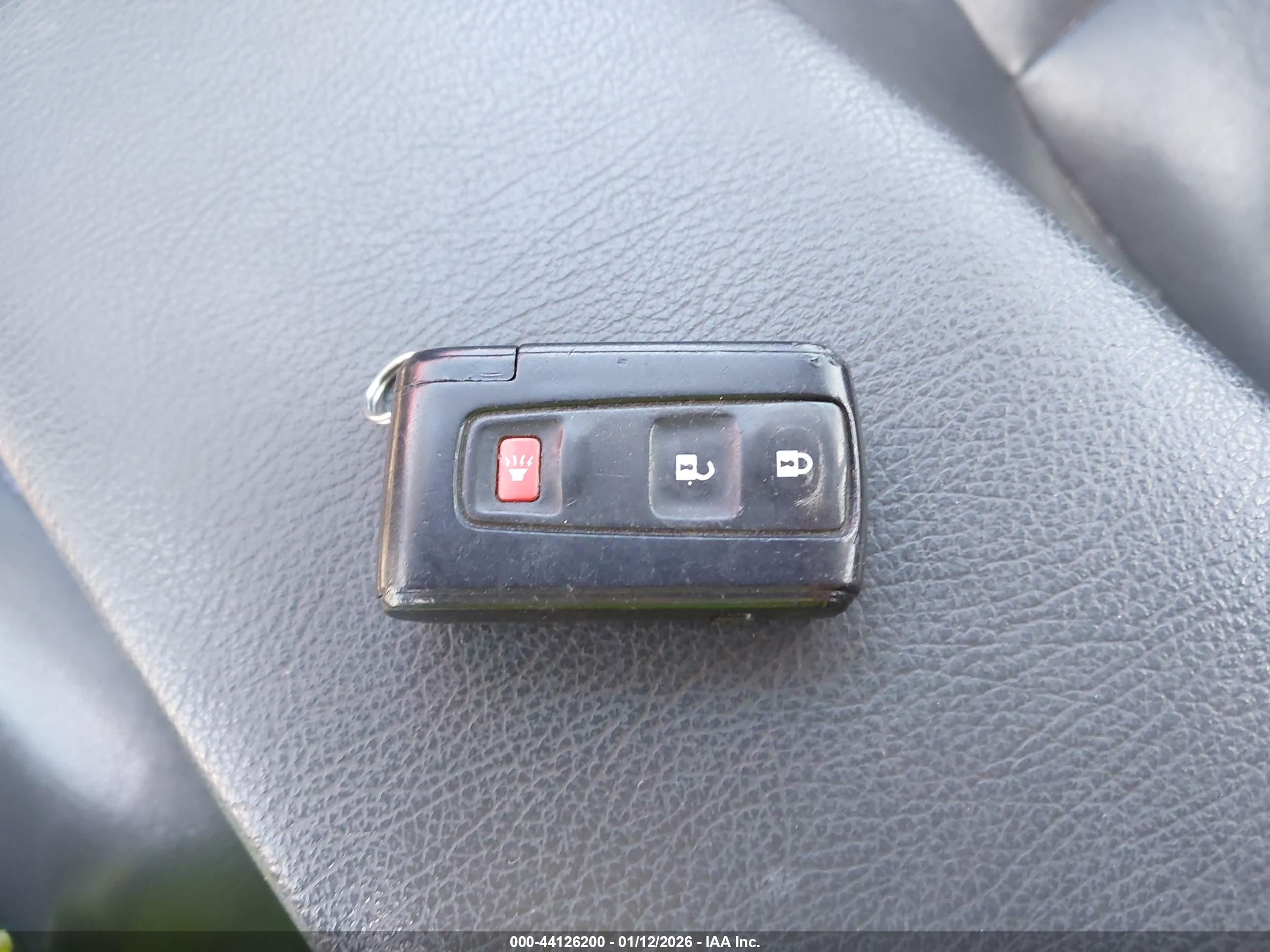 TOYOTA PRIUS image 11