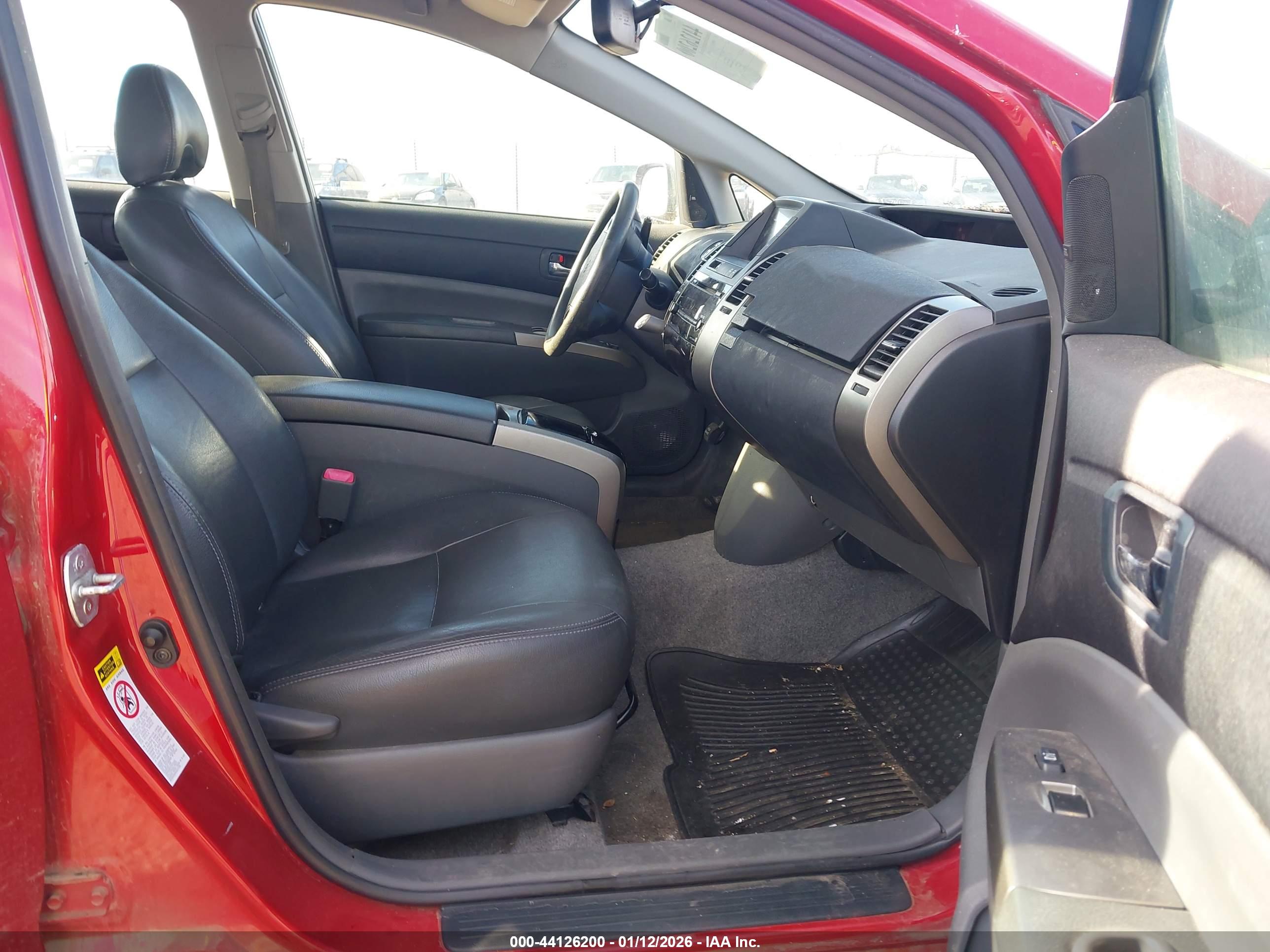 TOYOTA PRIUS image 5