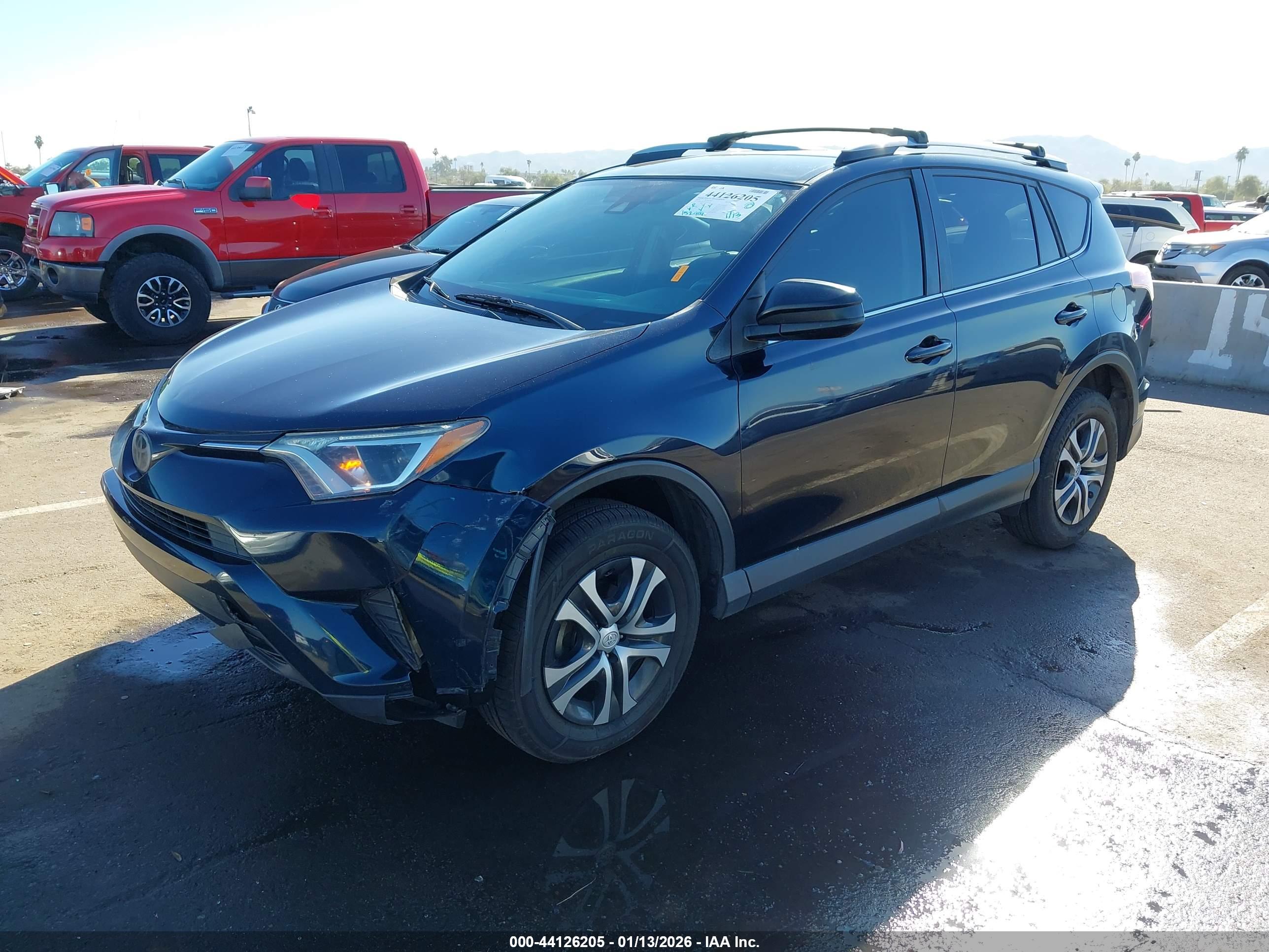 TOYOTA RAV4 image 2