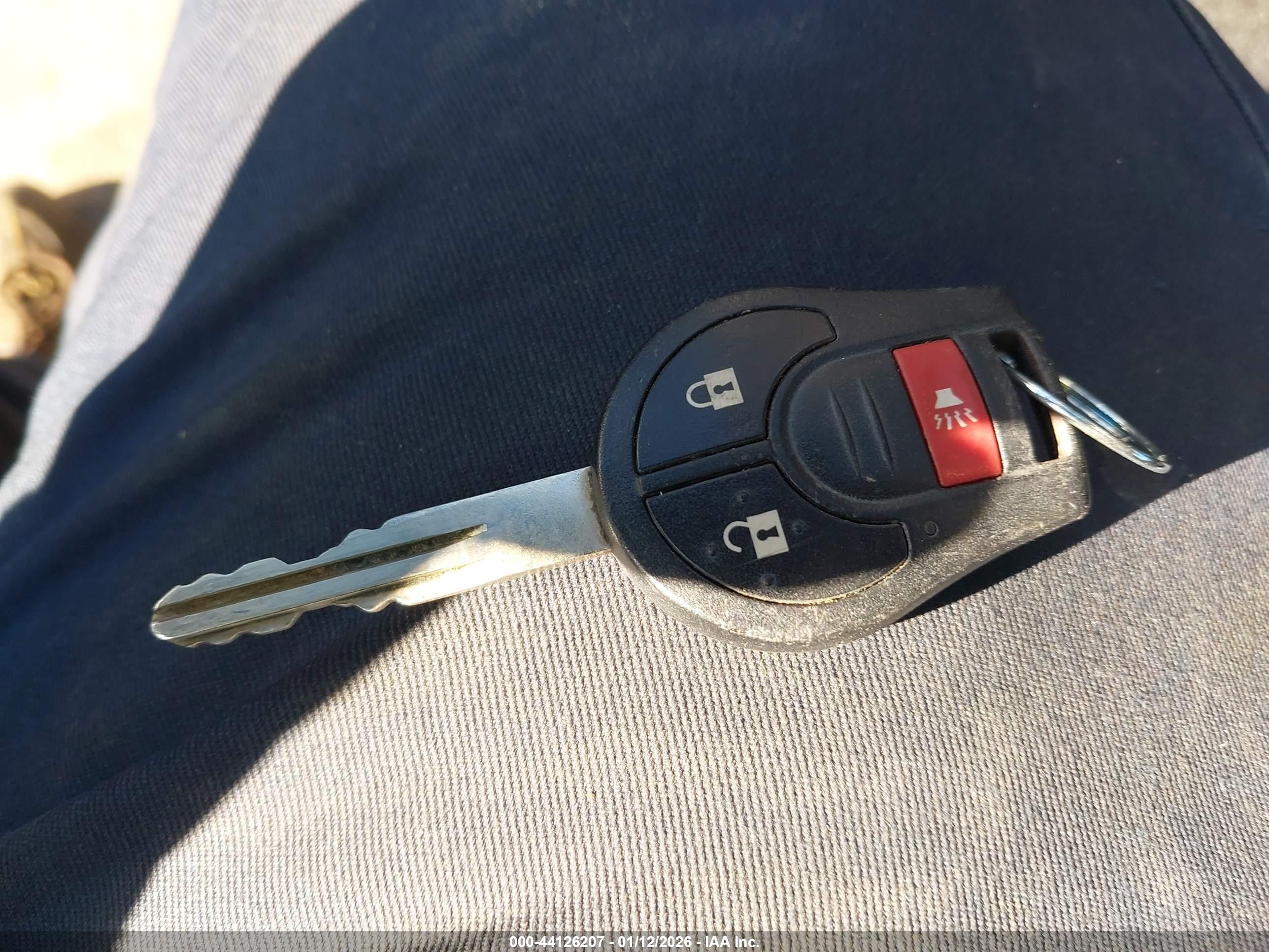 NISSAN VERSA image 11