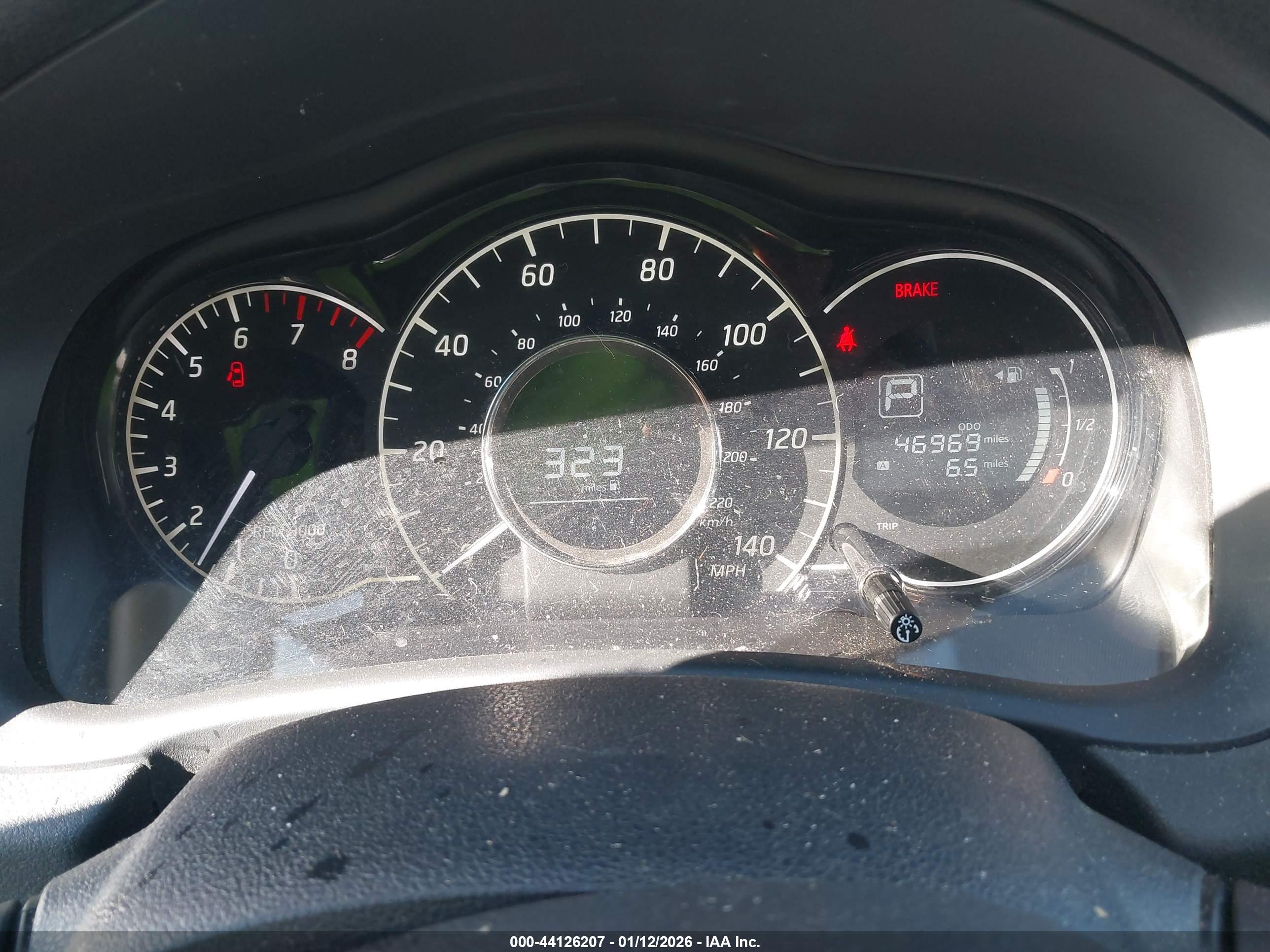 NISSAN VERSA image 7