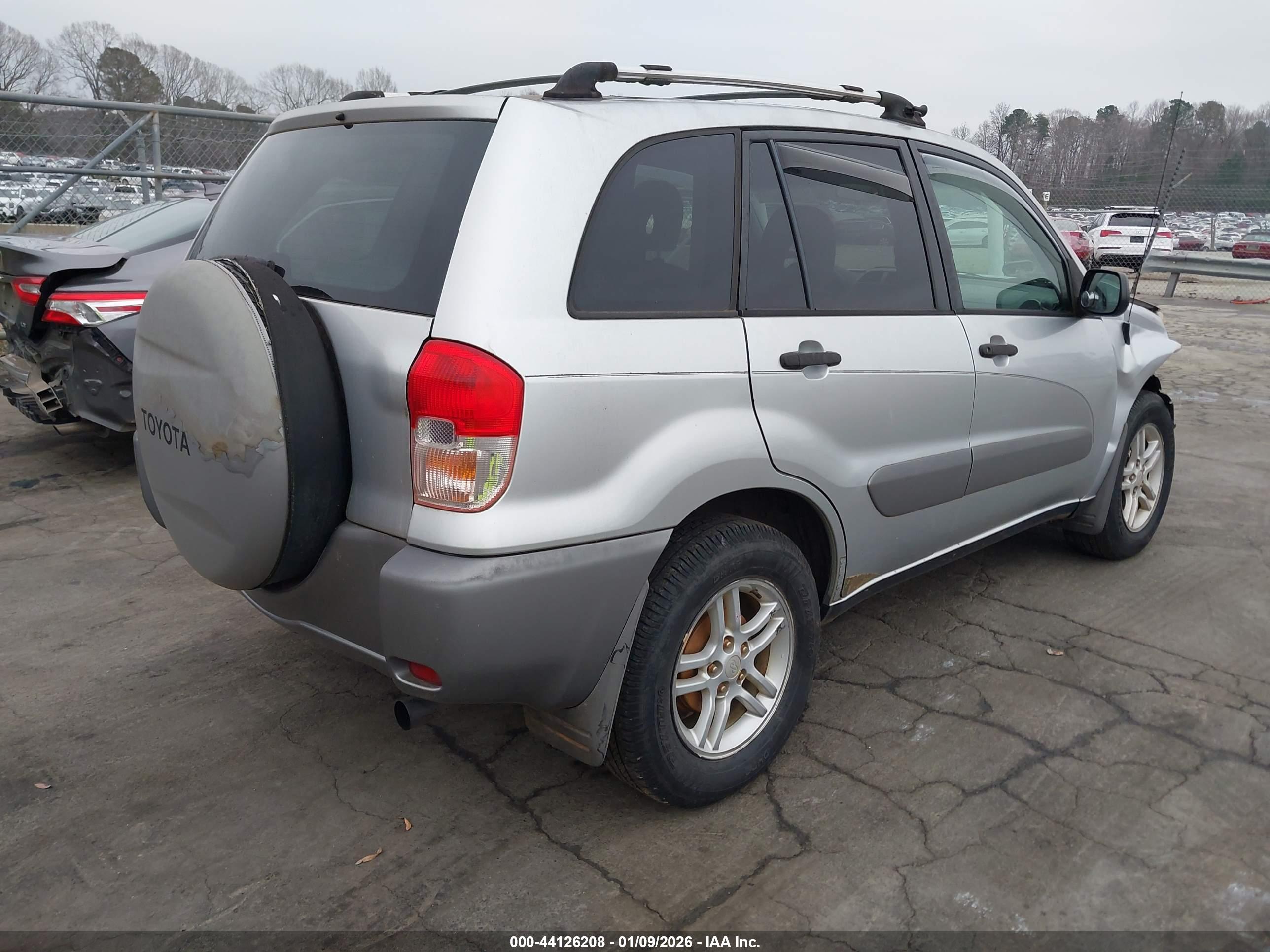 TOYOTA RAV4 image 4
