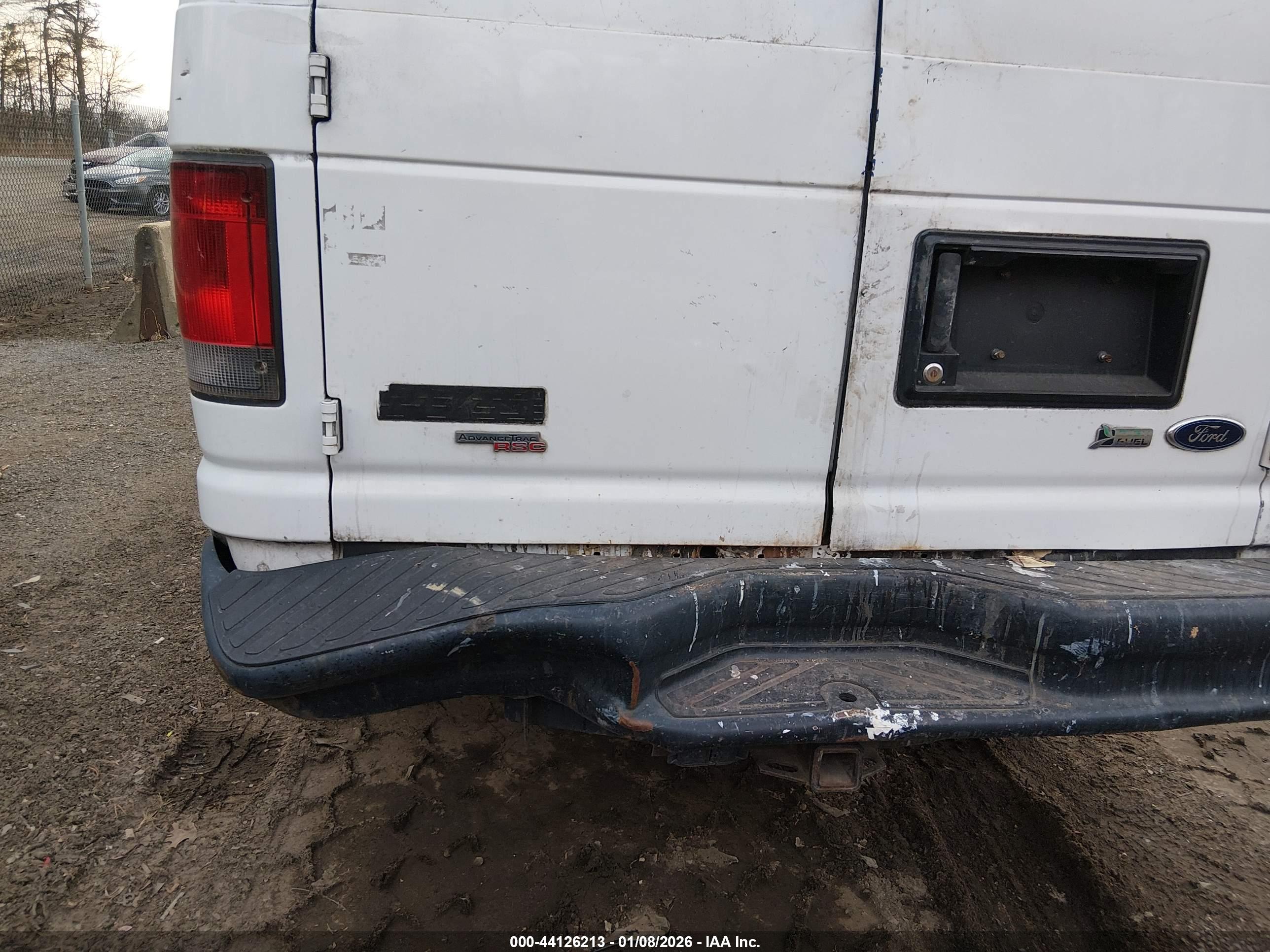 FORD E-250 image 6