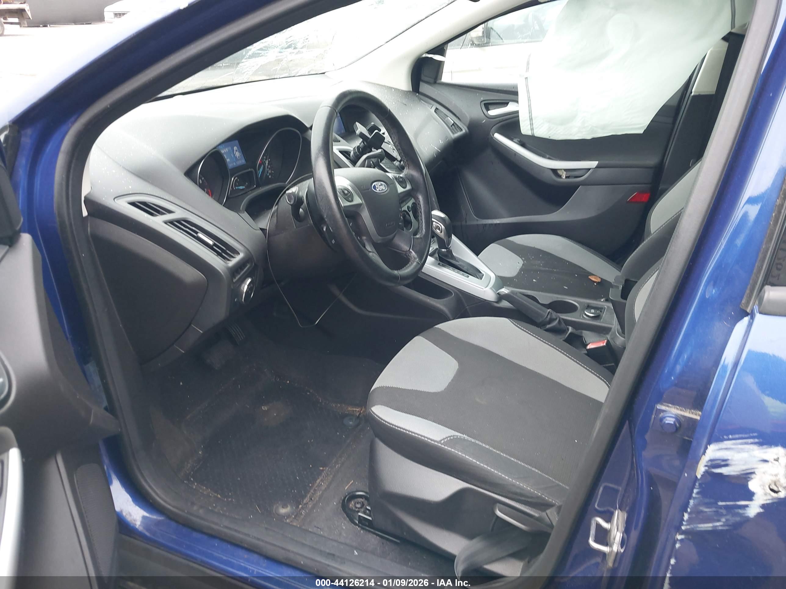 FORD FOCUS image 5