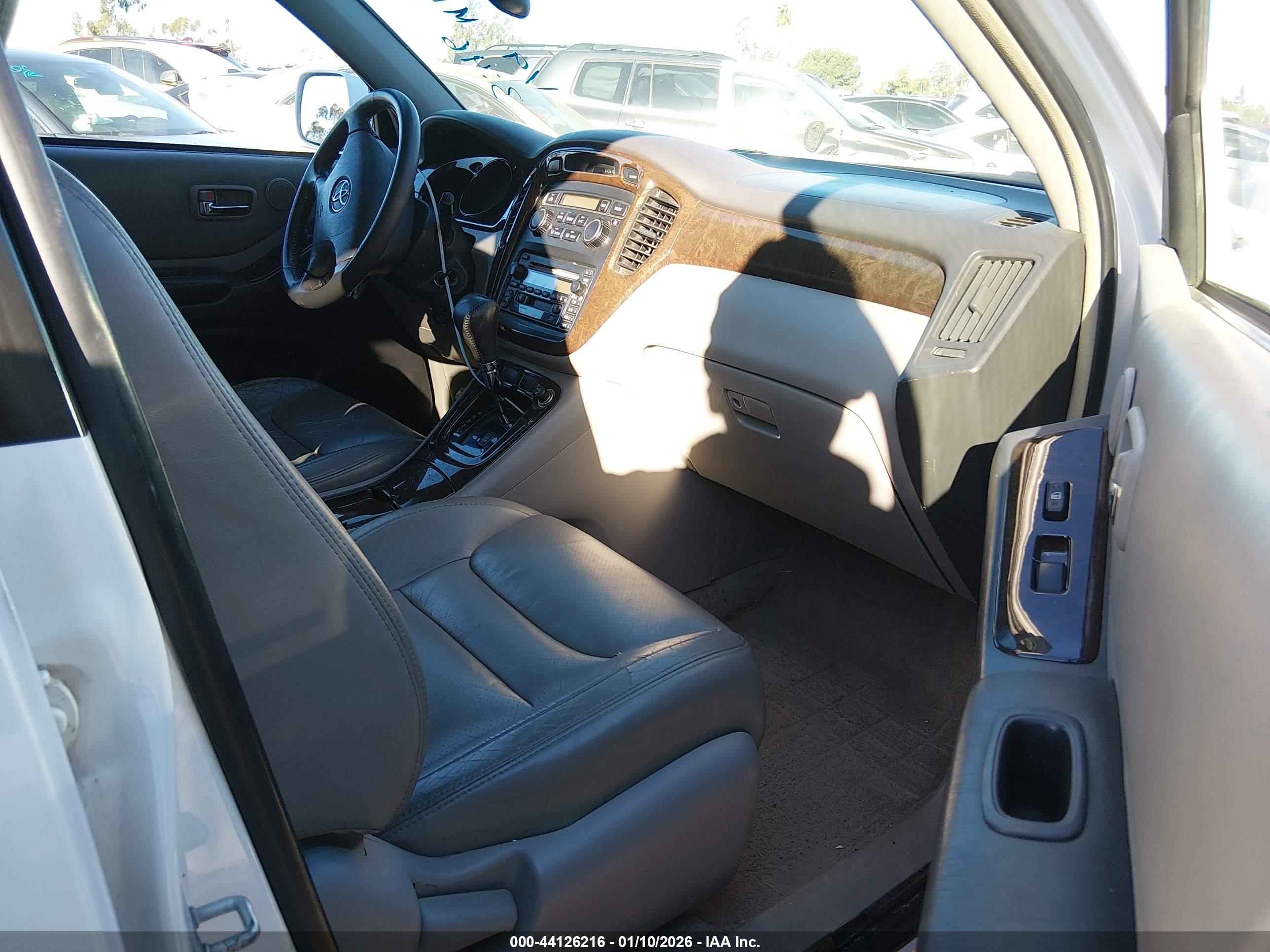 TOYOTA HIGHLANDER image 5