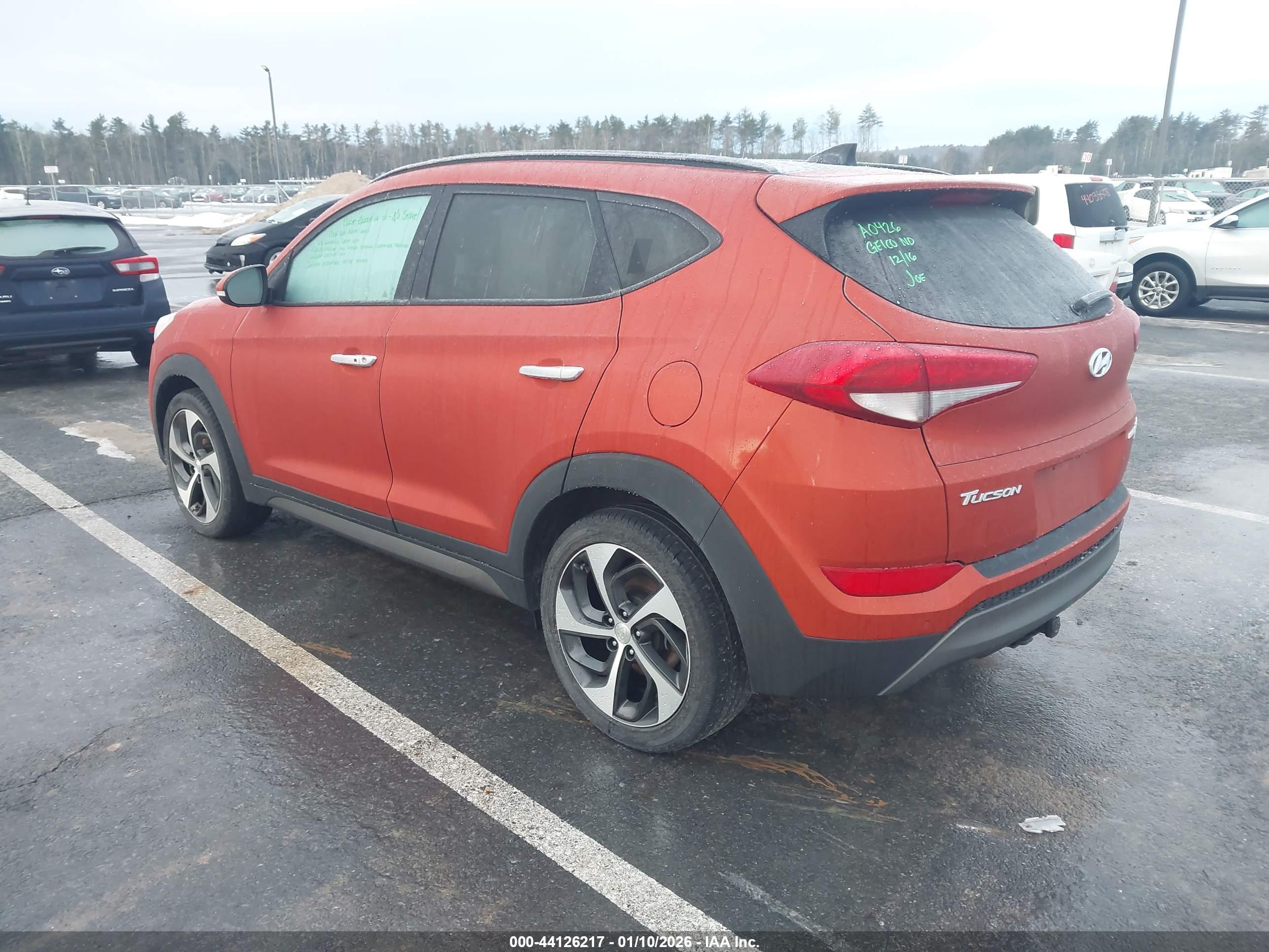 HYUNDAI TUCSON image 3