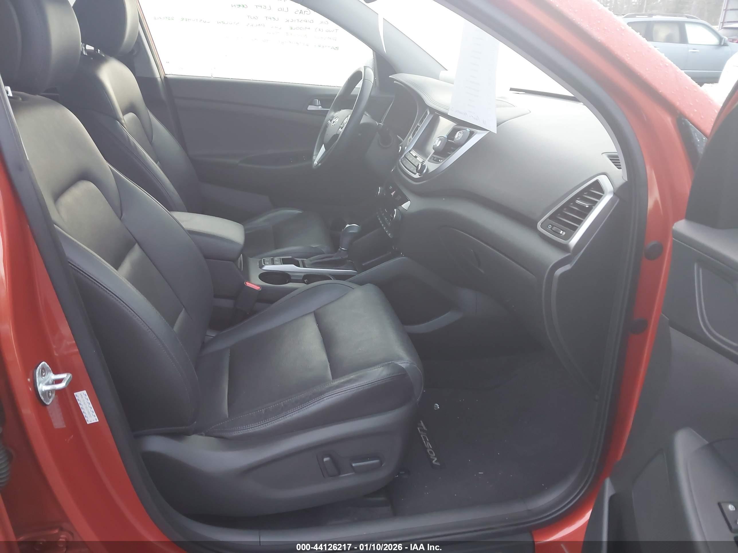 HYUNDAI TUCSON image 5
