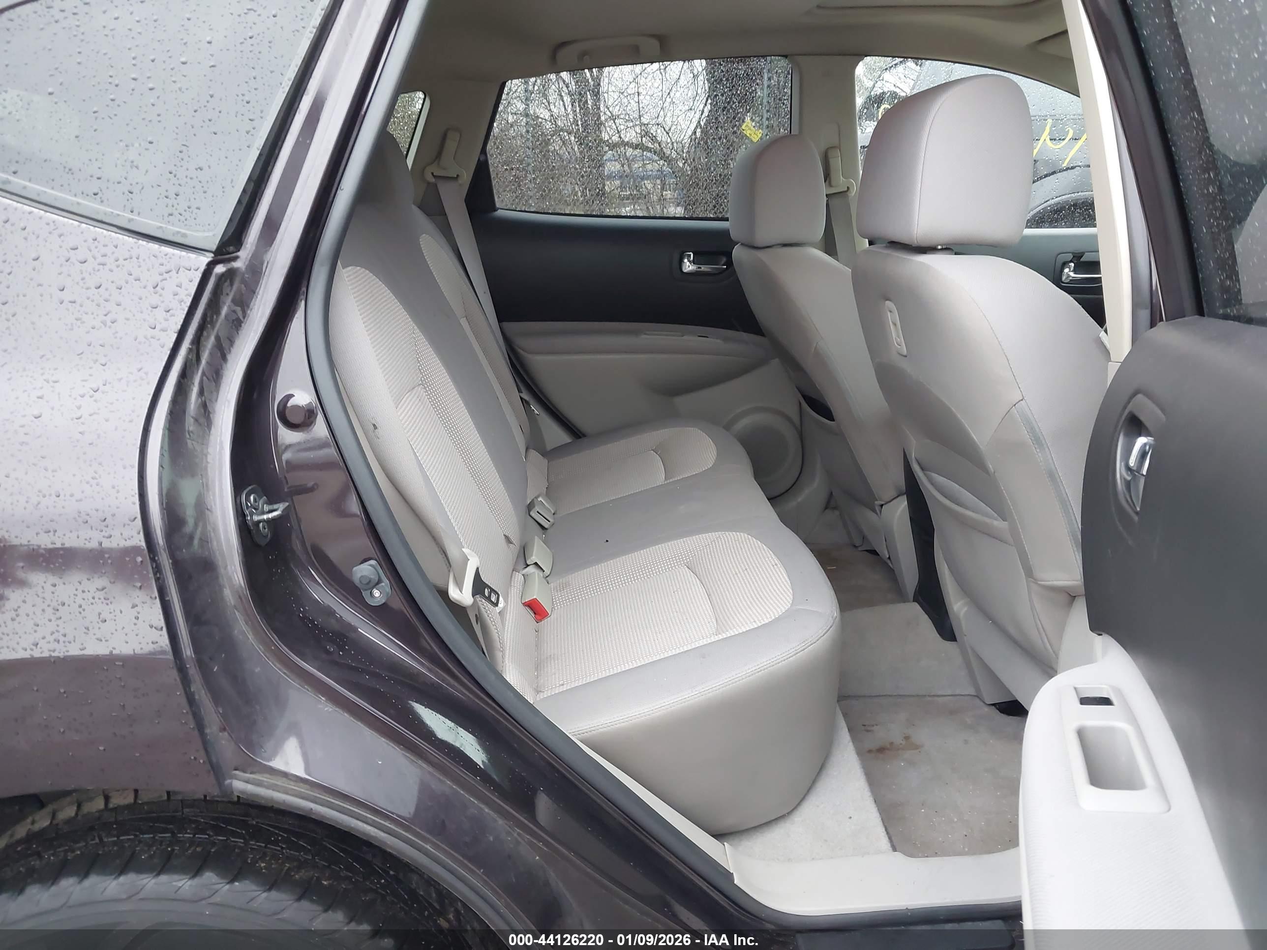 NISSAN ROGUE image 8